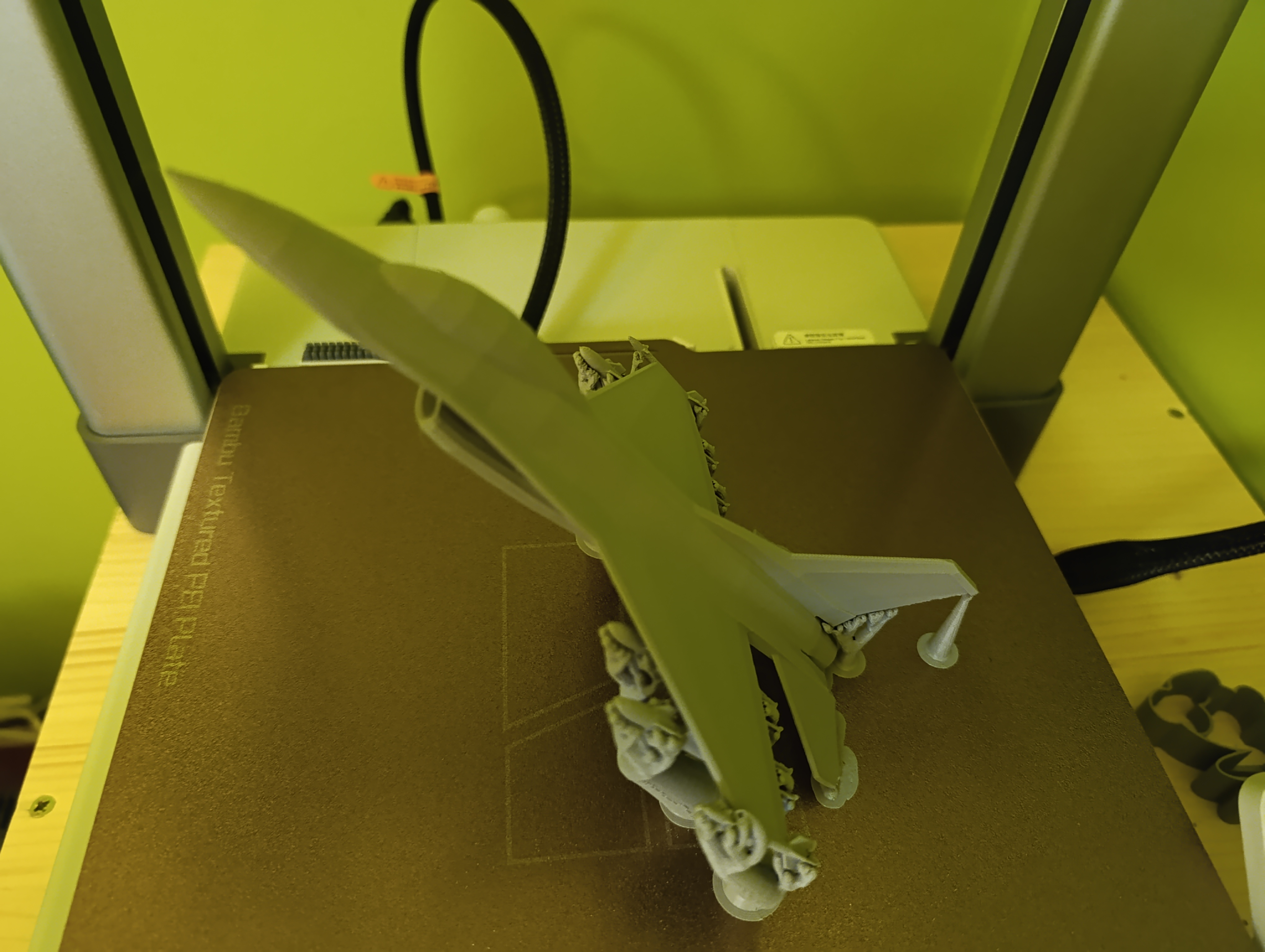 F16 — thumbnail 2