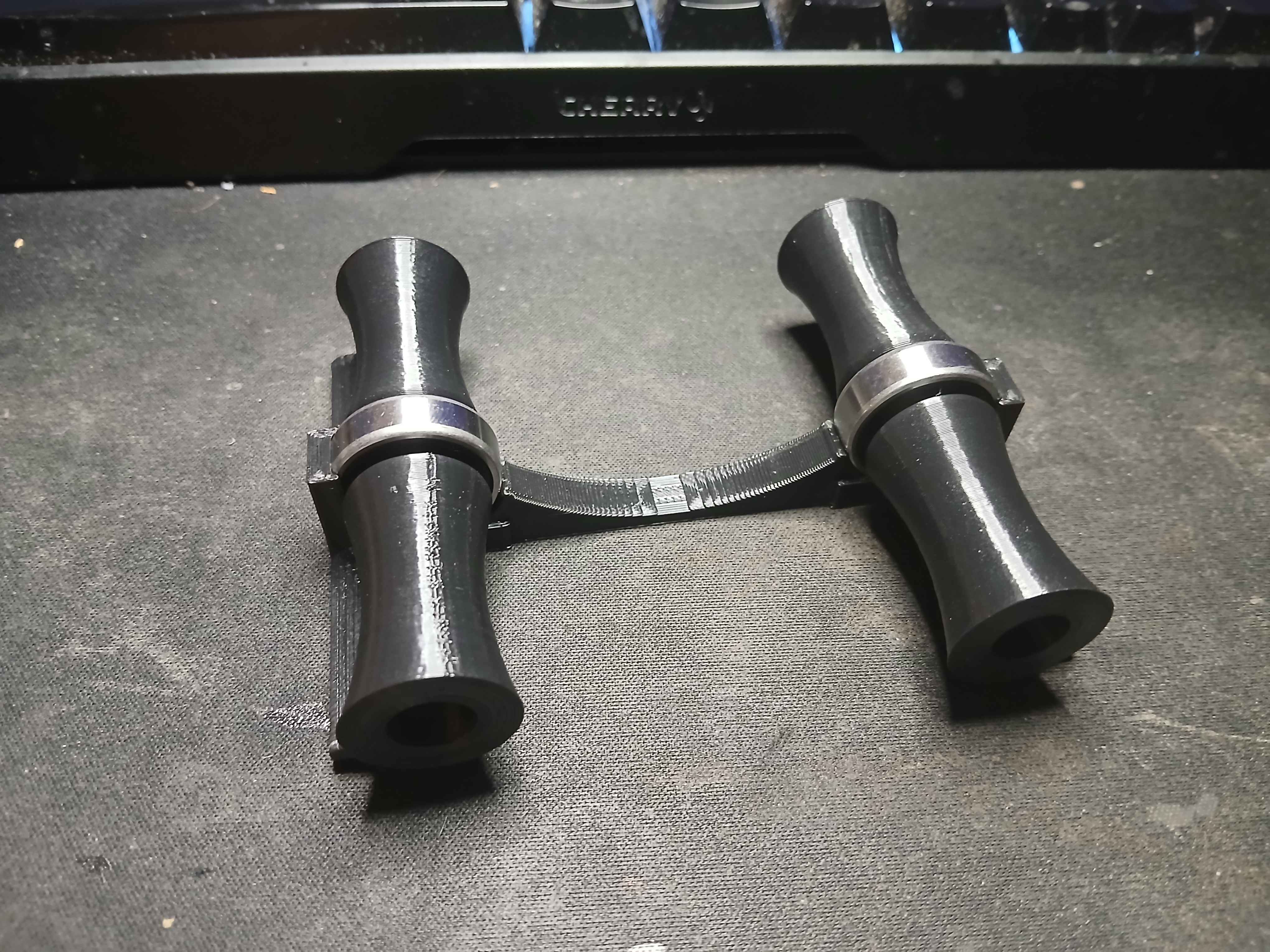 Miniatura 3 do modelo 3D Minimalist Spool Roller