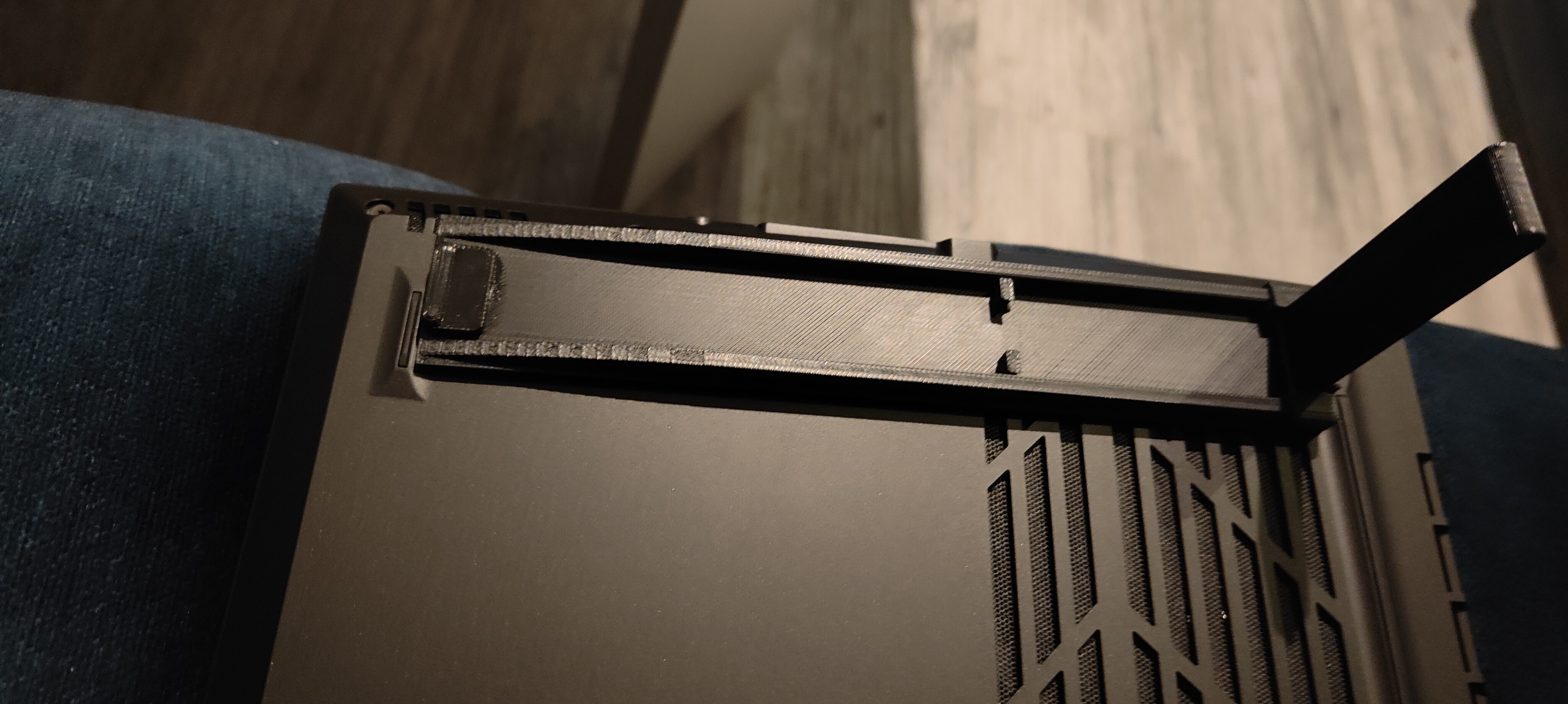Laptop foldable leg — thumbnail 11