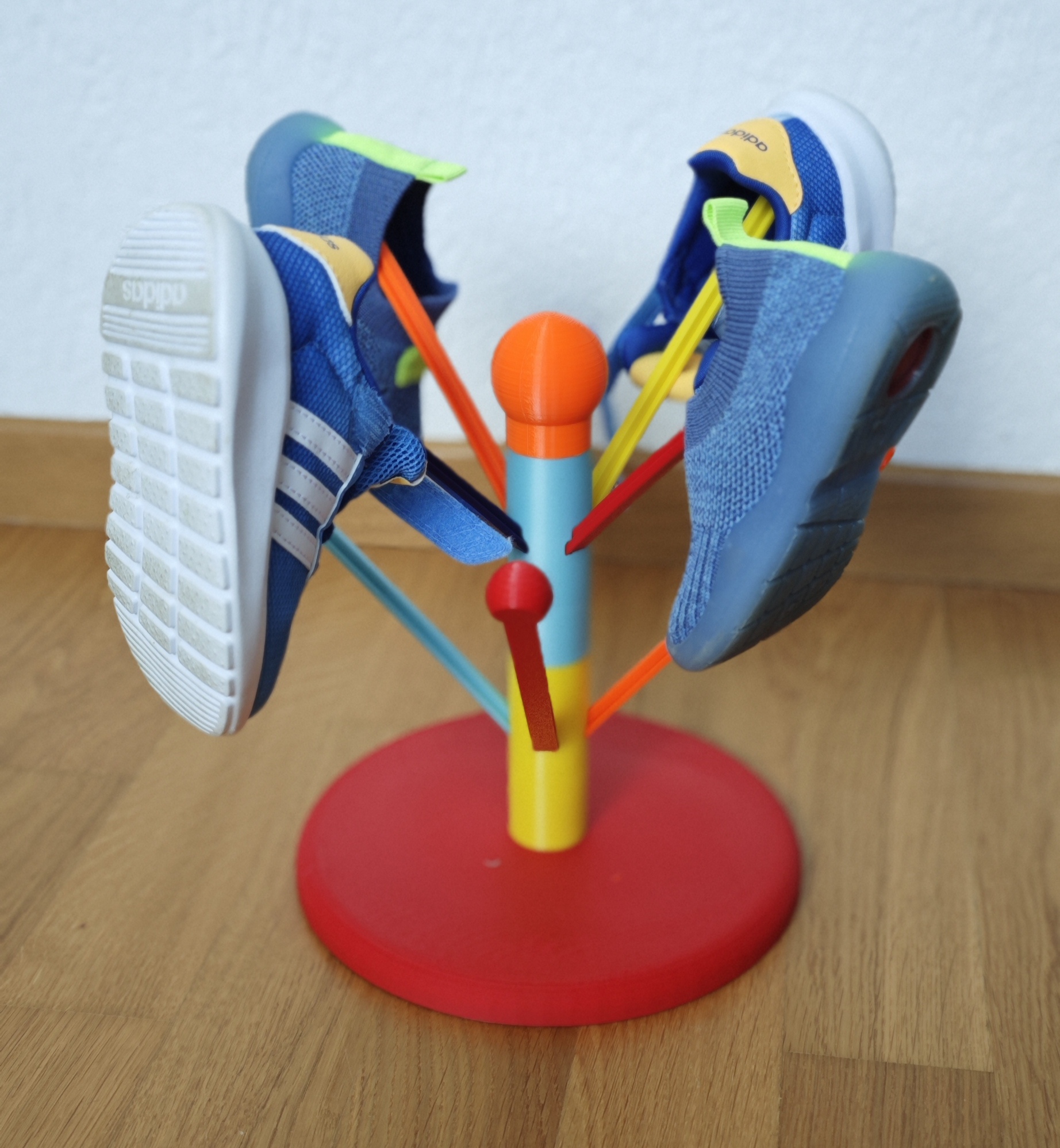 Toddler shoe hanger