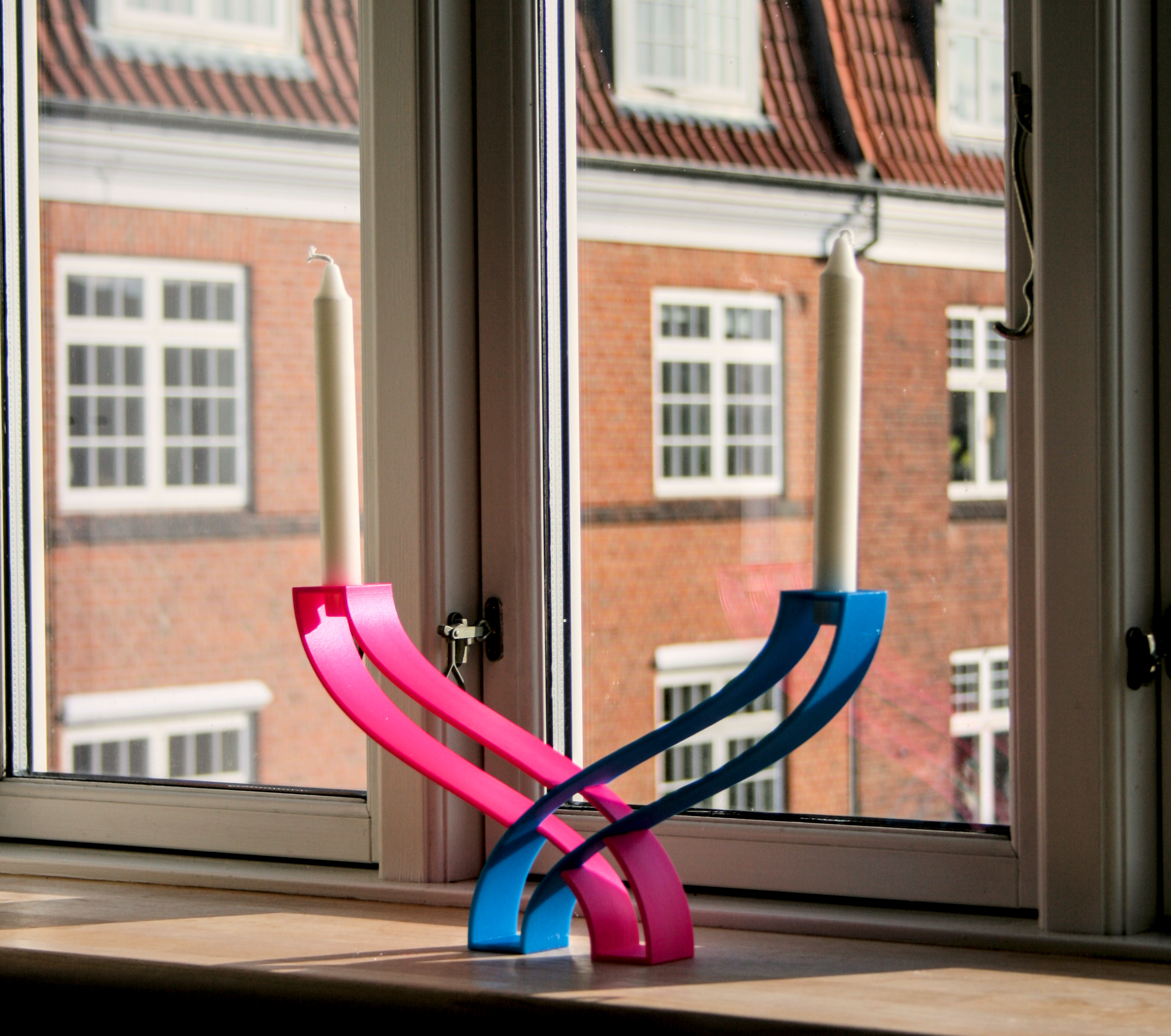 Hollow dual colored candle light holder