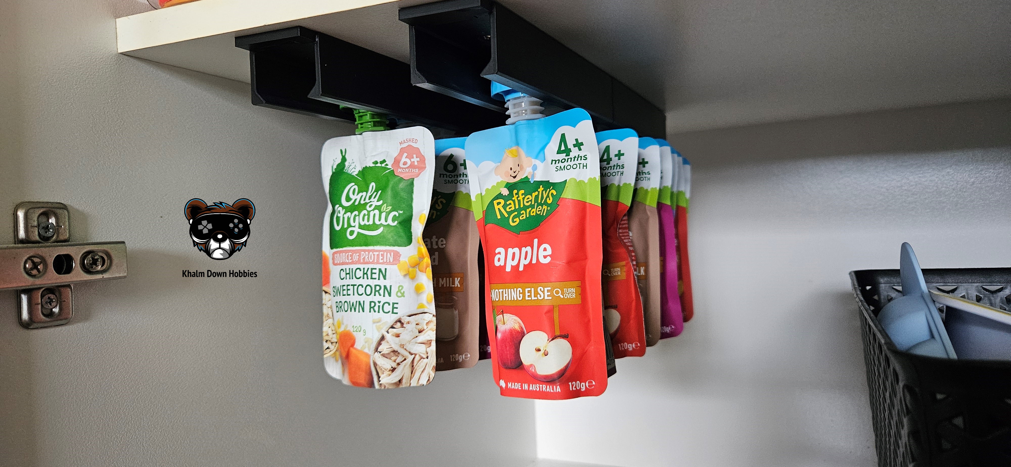 Baby Food / Squeezy Pouch/ Yoghurt Storage Rail