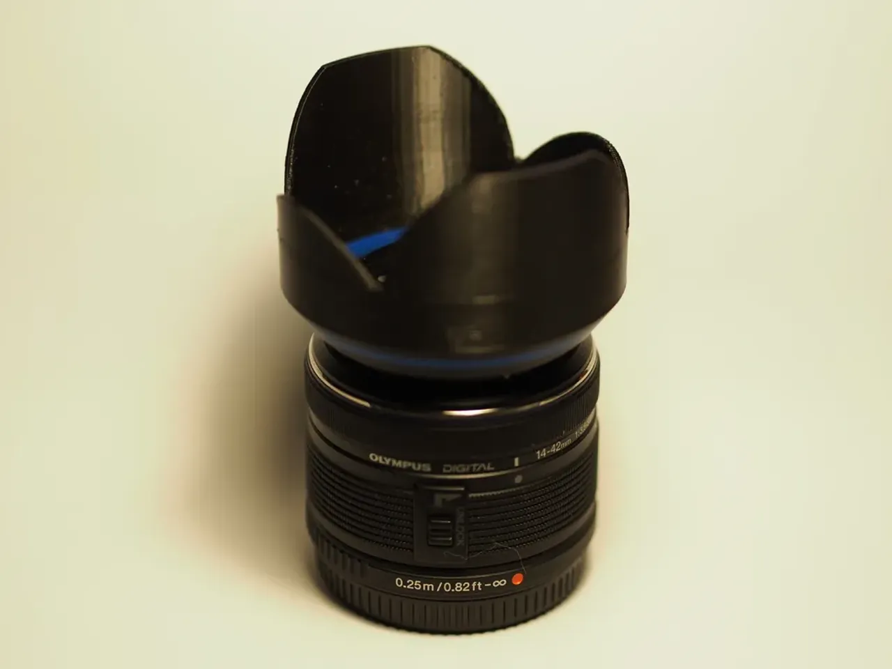 Lens Hood for Olympus M. Zuiko Digital 14 42 mm II (R