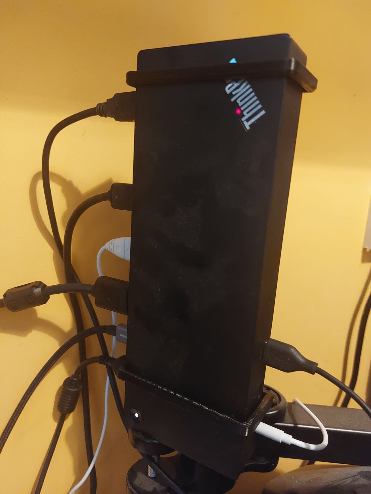 Lenovo TB3 dock pole mount