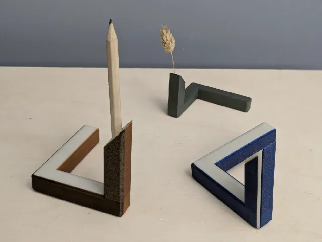 Multicolor Penrose Triangle Stands - Single Extruder
