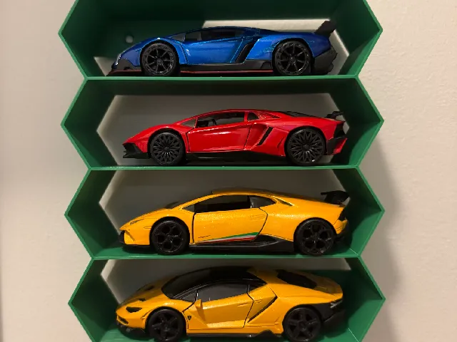 Hexagonal 1:32 scale model car shelf