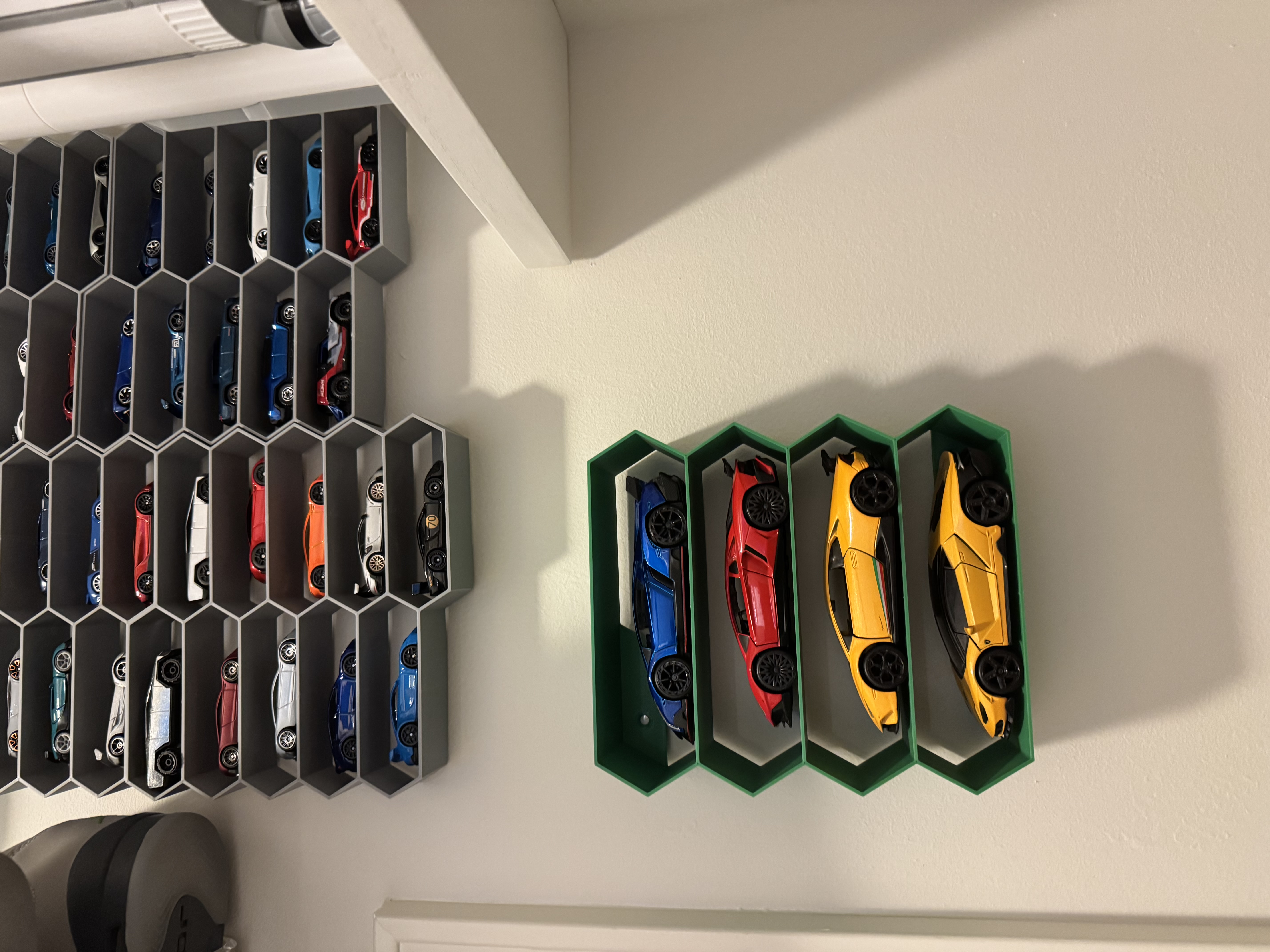 Miniatura 3 do modelo 3D Hexagonal 1:32 scale model car shelf