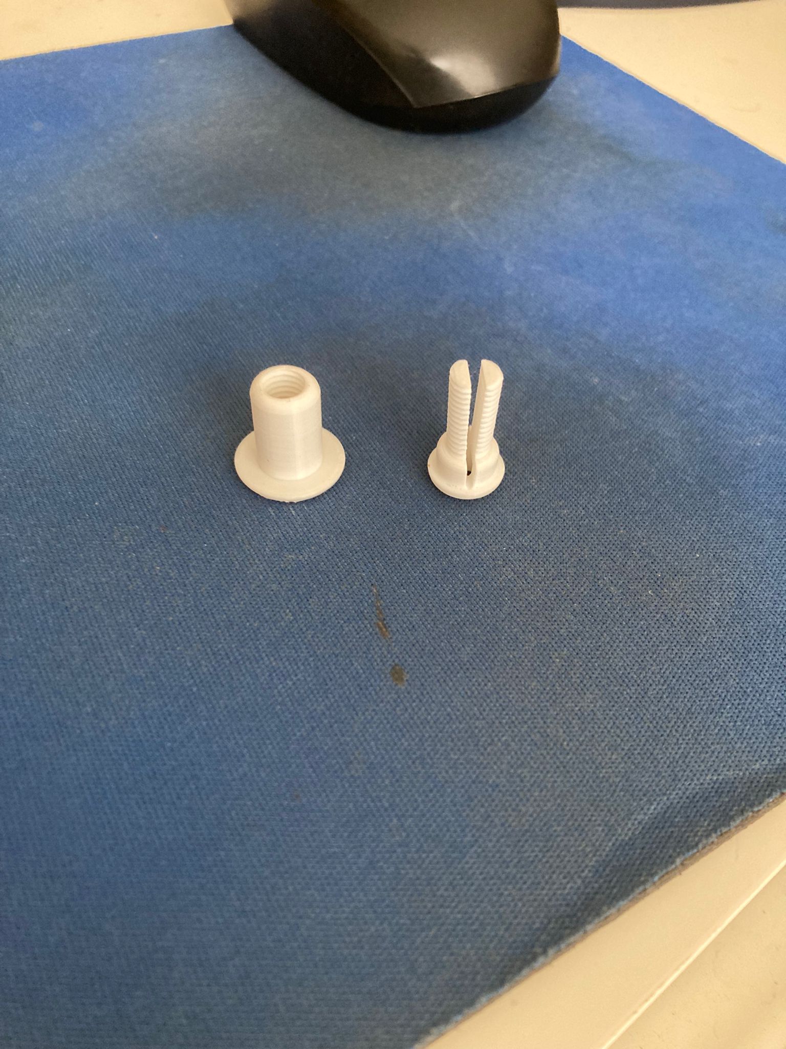 Bed frame wood fixing bracket