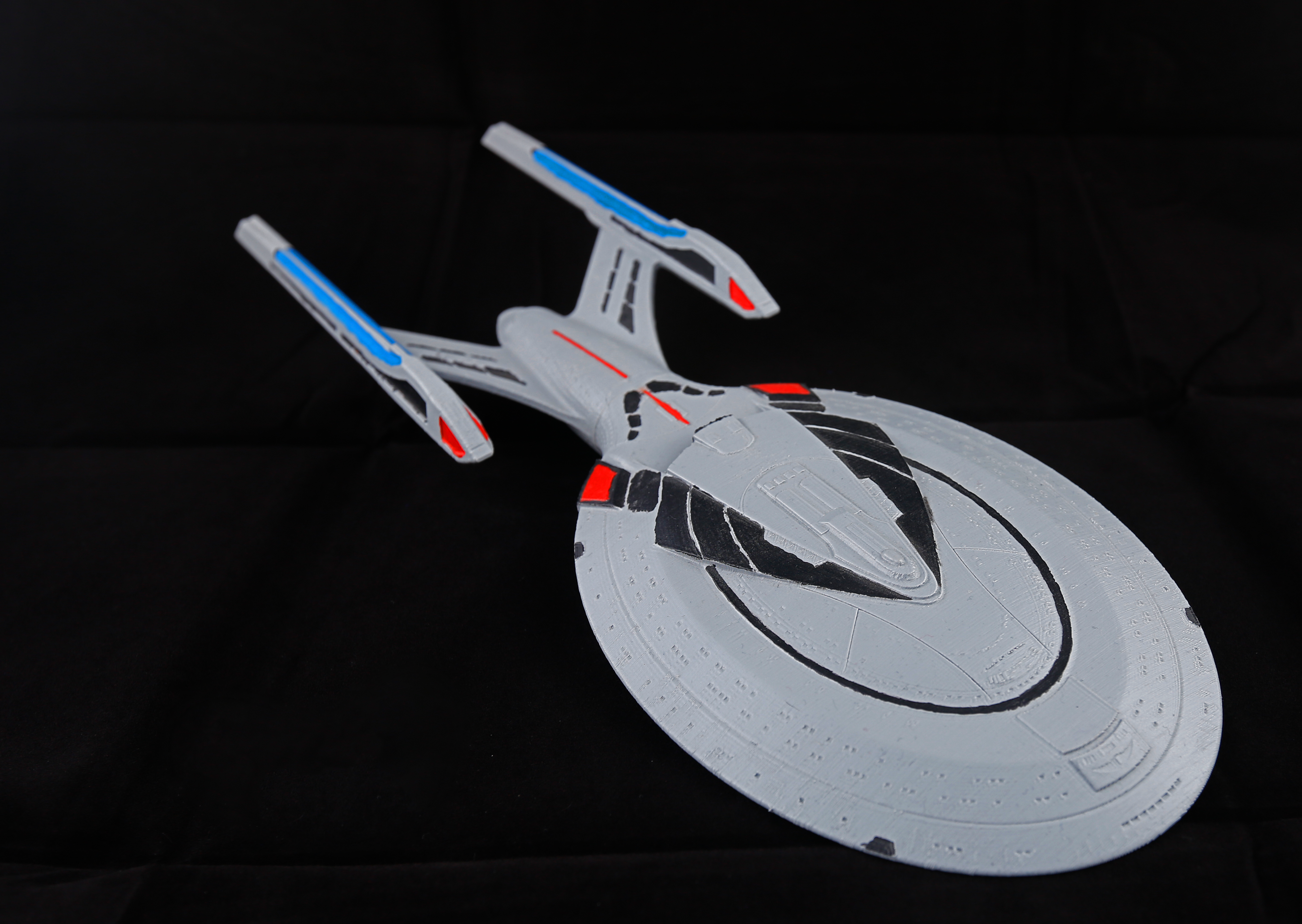 Star Trek Enterprise E (2 parts + alignment pins for easy and big printing ~385mm)