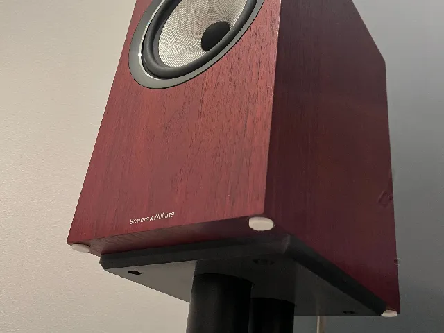 Adapter plate for Bowers & Wilkins 705 S2 on Atacama Nexxus Essential 600