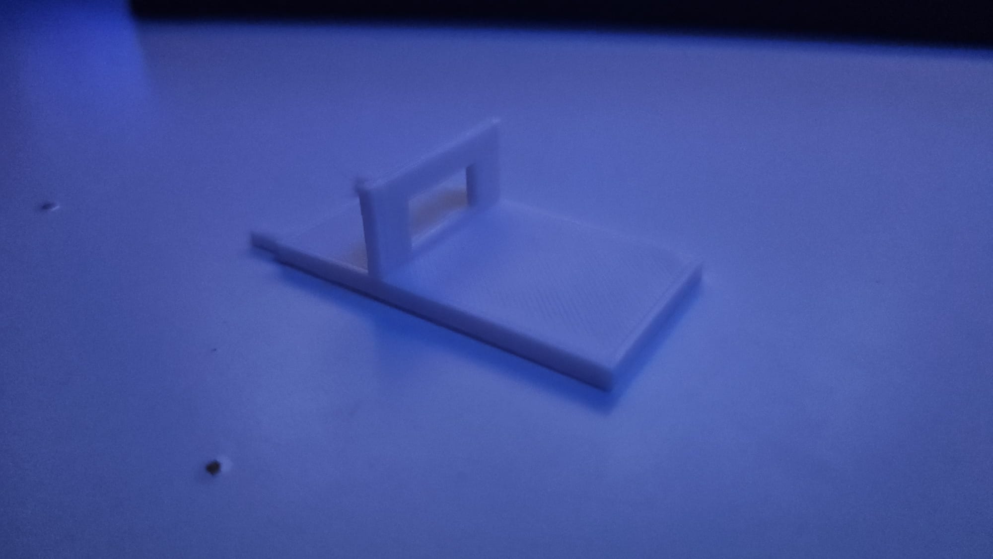 IKEA Malm Desk MMalm Logitech Lightspeed Module