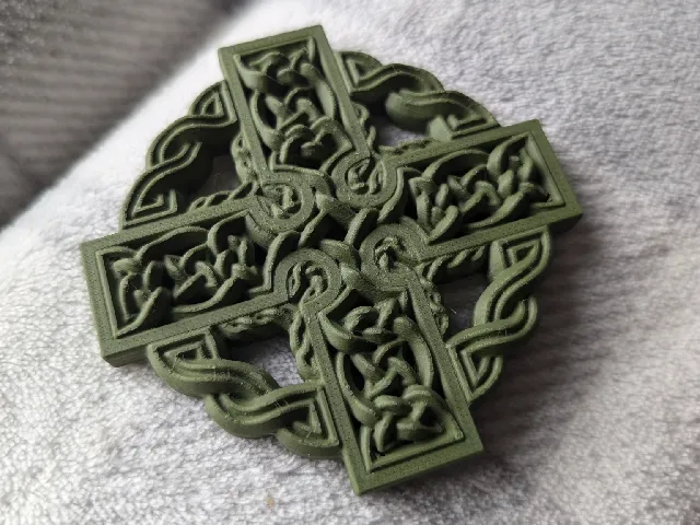 Celtic Cross Mountable - Embedded M3 Nuts