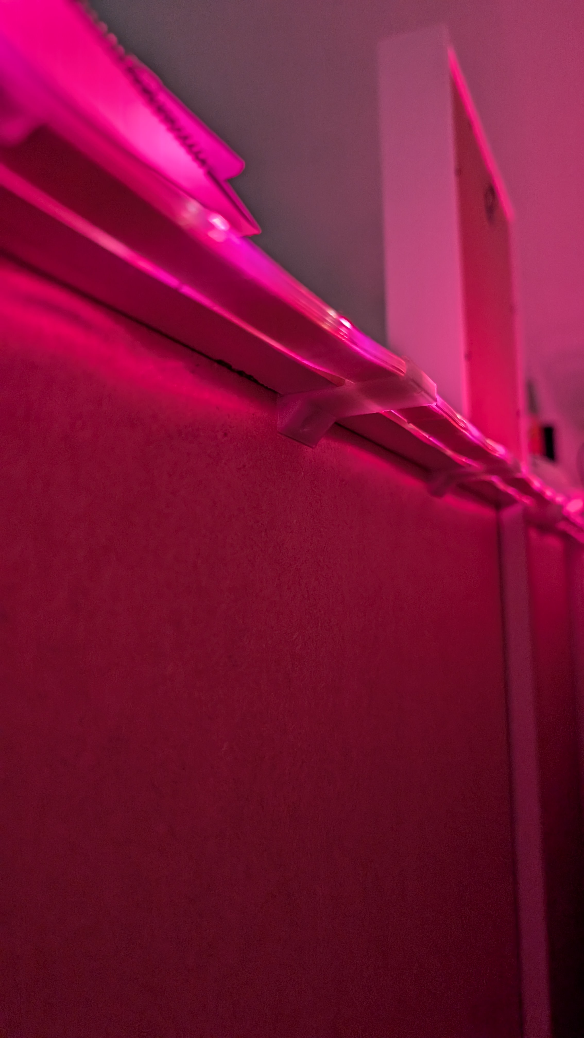 Clip for HUE light strip