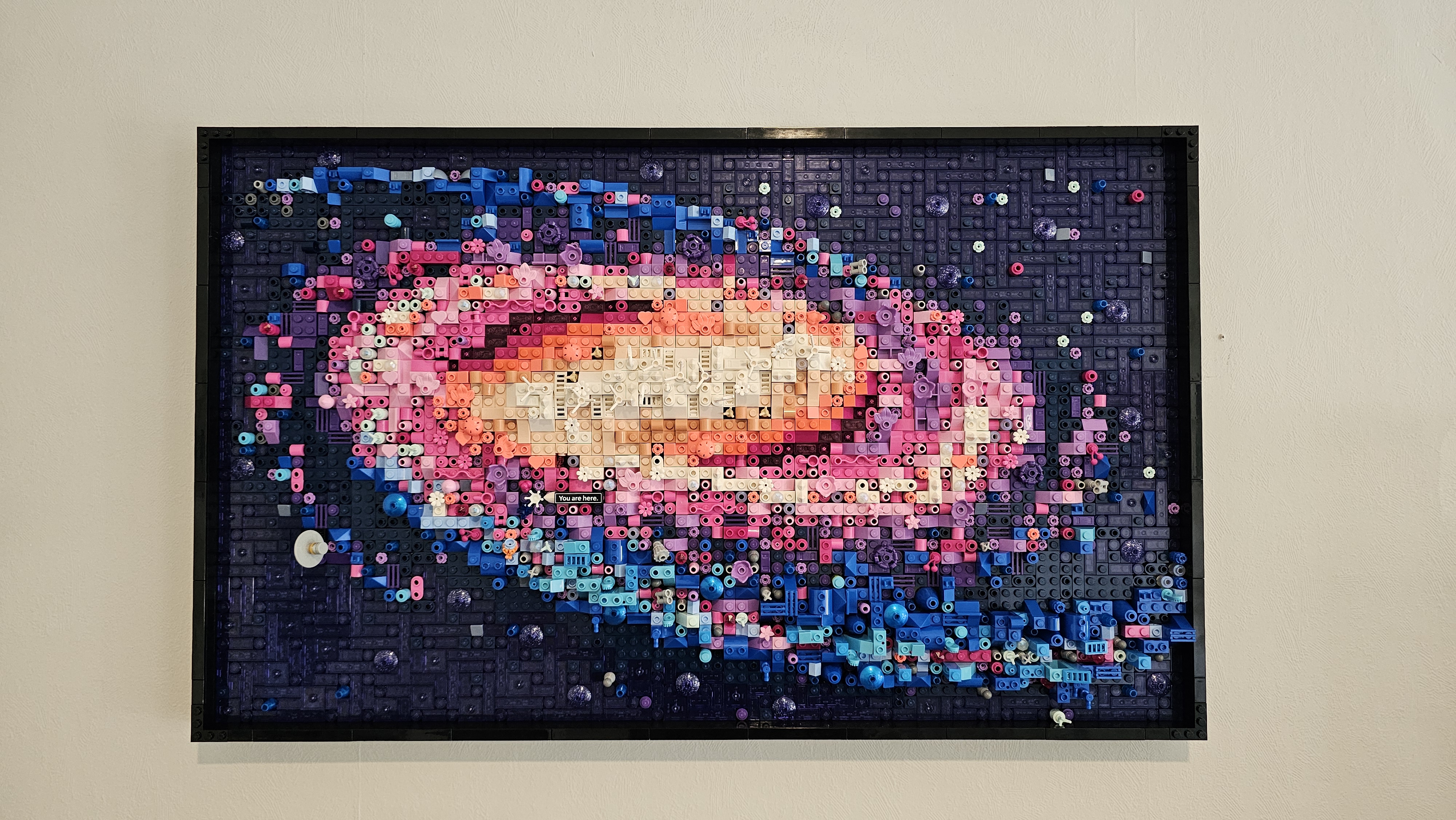 Lego | The Milky Way | Invisible wall mount