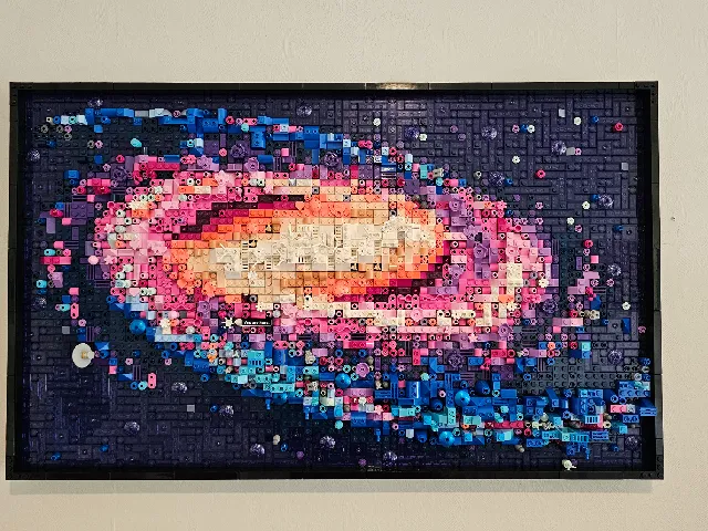 Lego | The Milky Way | Invisible wall mount