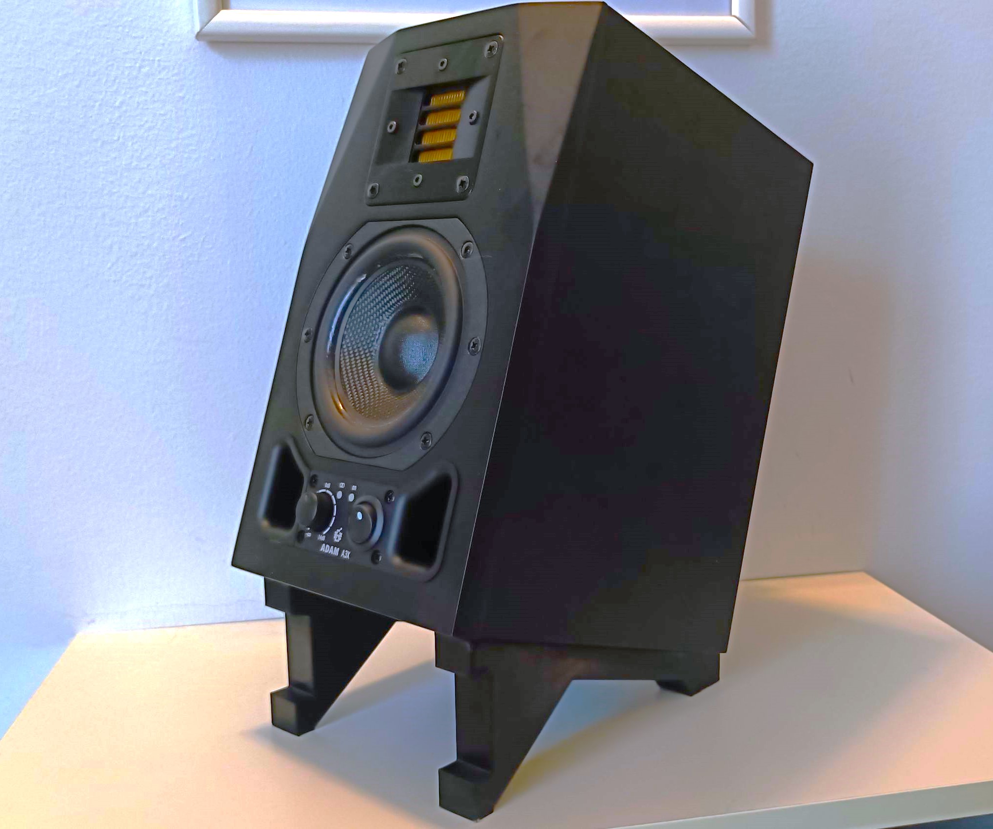 Tilted Speaker Stand — thumbnail 2