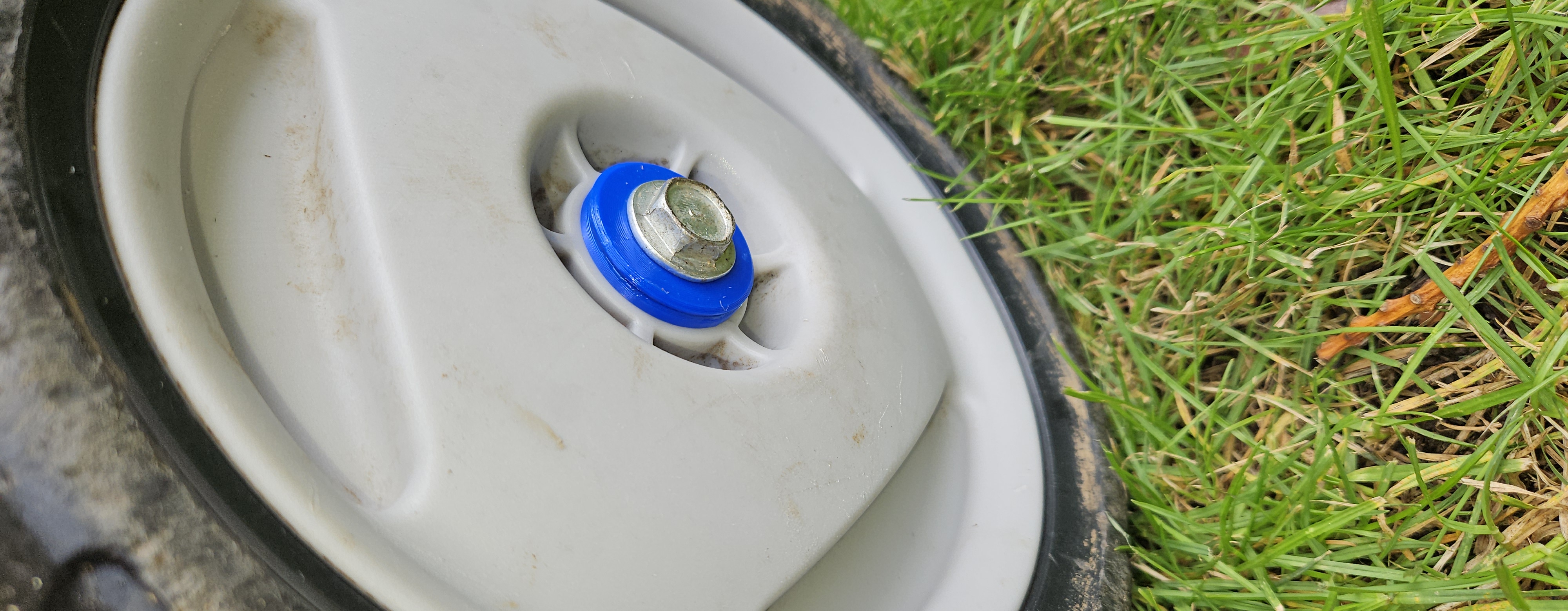 Honda Izy lawnmower - wheel bushings