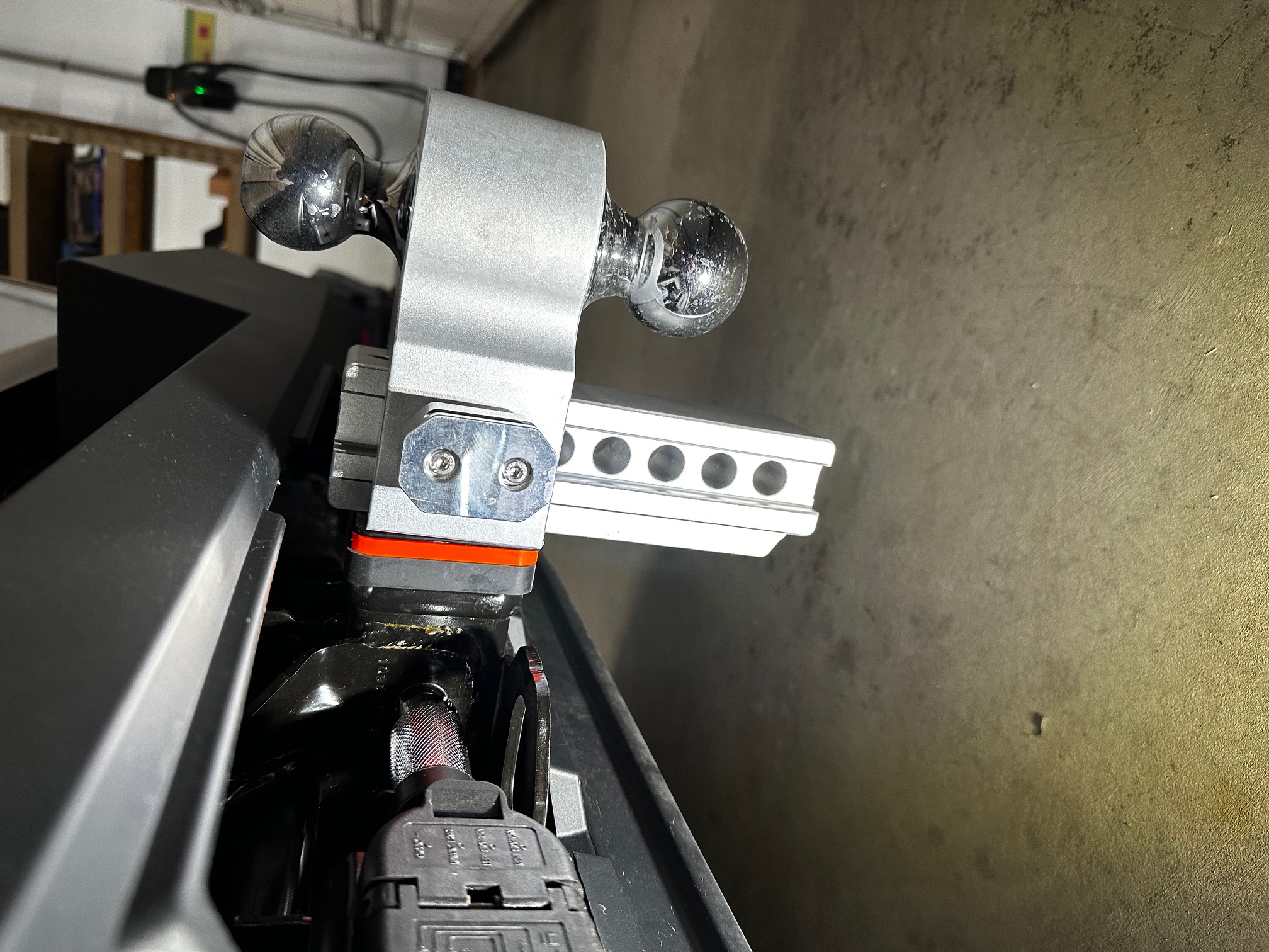 Hitch snubber 2"