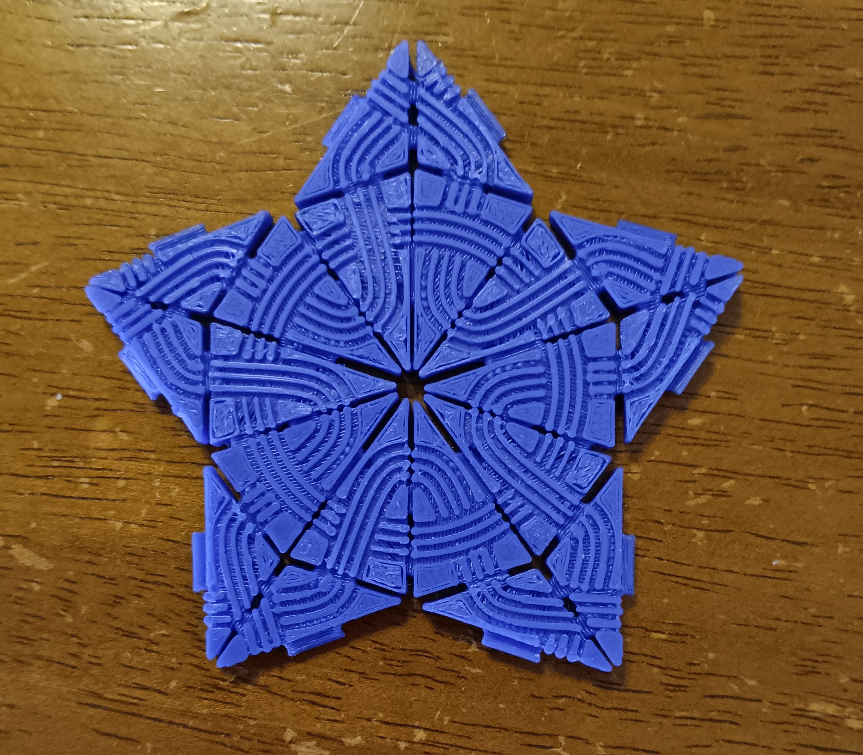Braided flippable triangles for Penrose tiling — thumbnail 4
