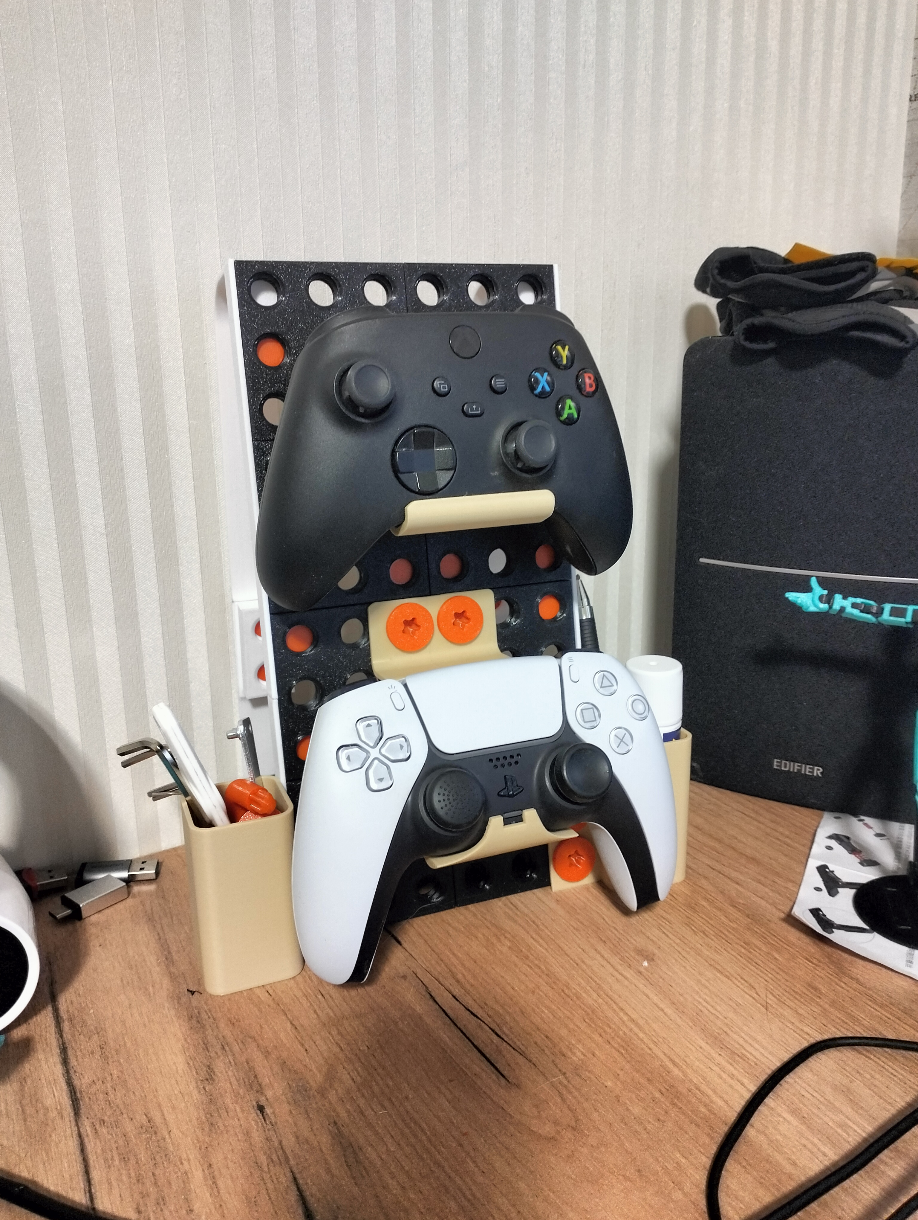Dualsense Holder for Modular desk organizer