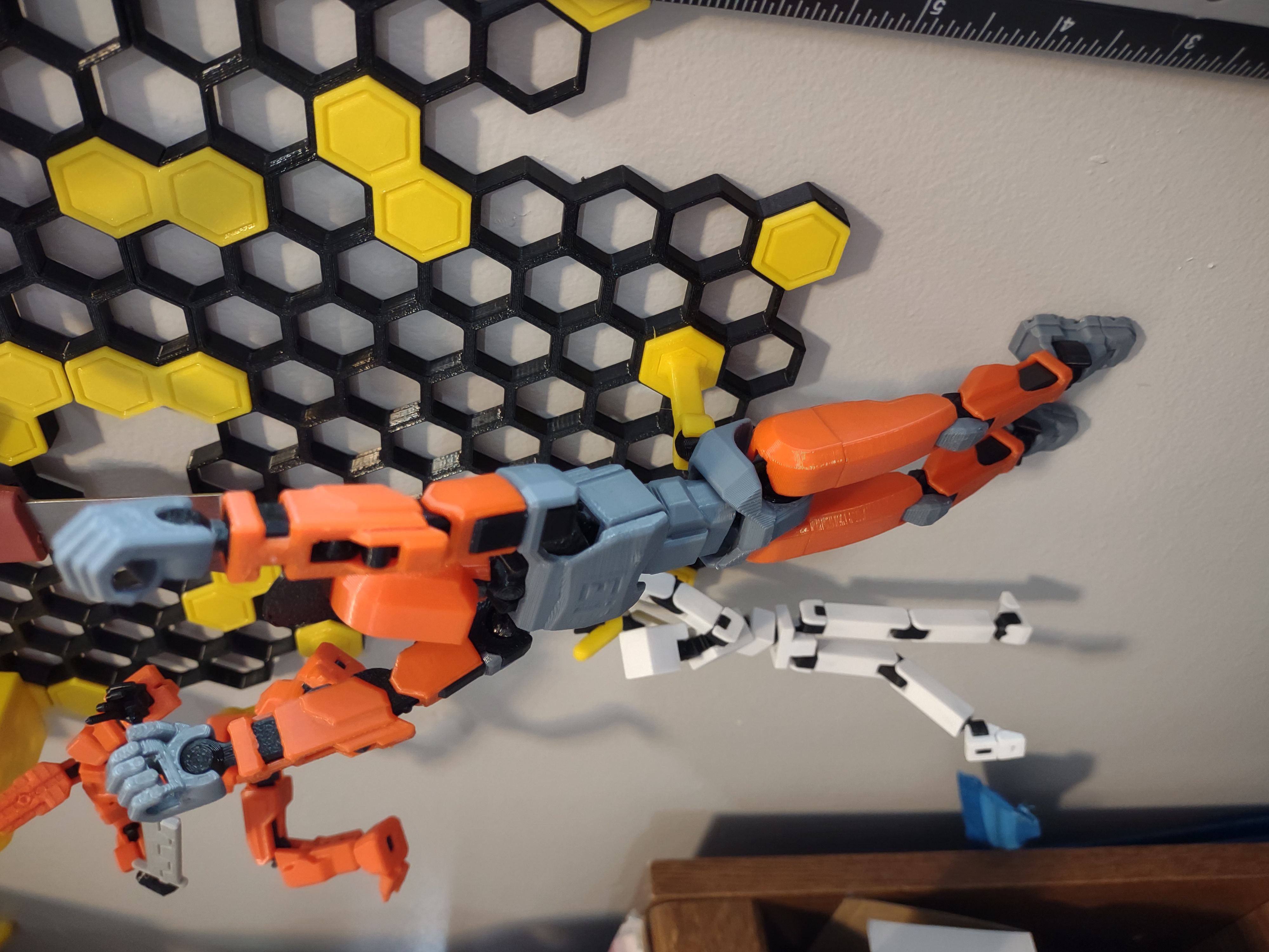 13 Series Honeycomb Wall Display Adapter