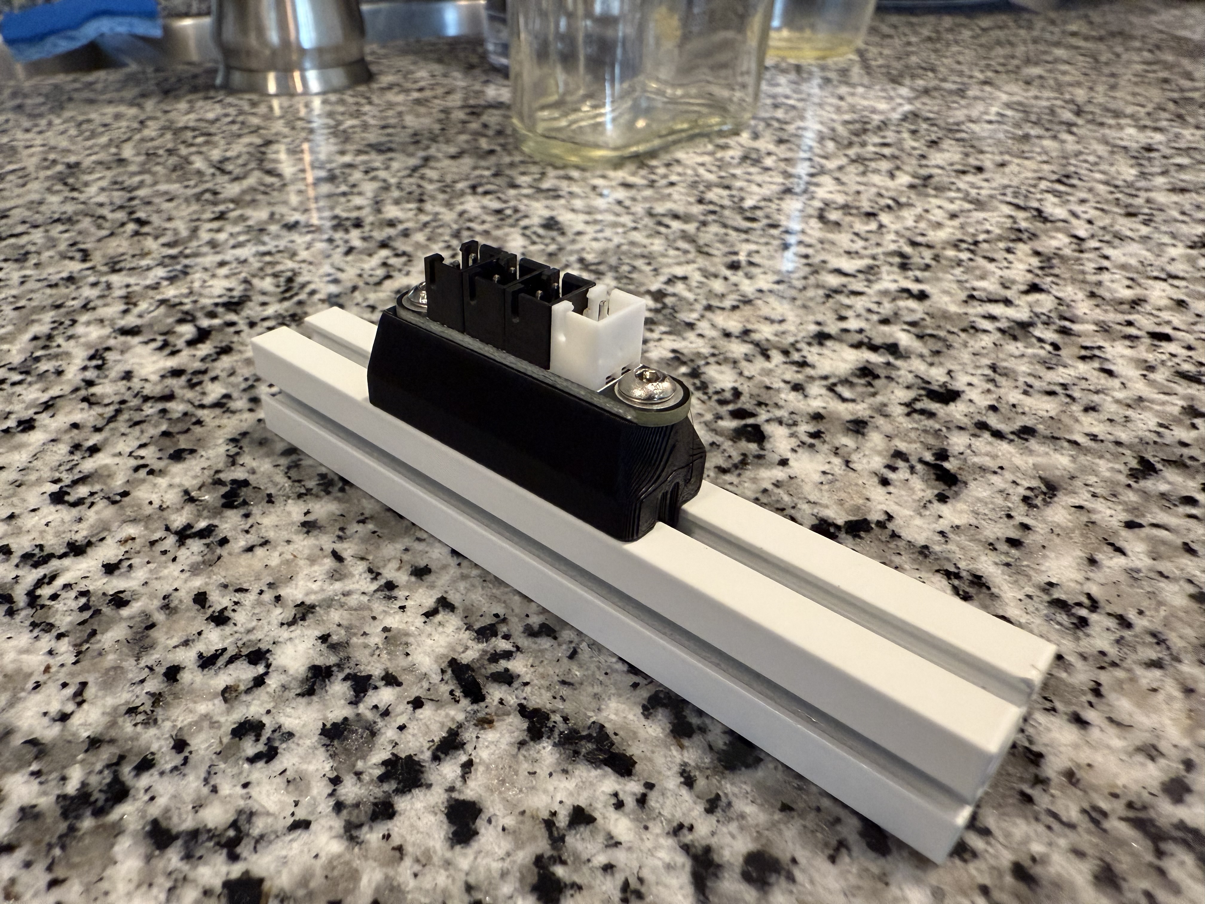 Mount for 2-Pin JST-XH Fan Splitter