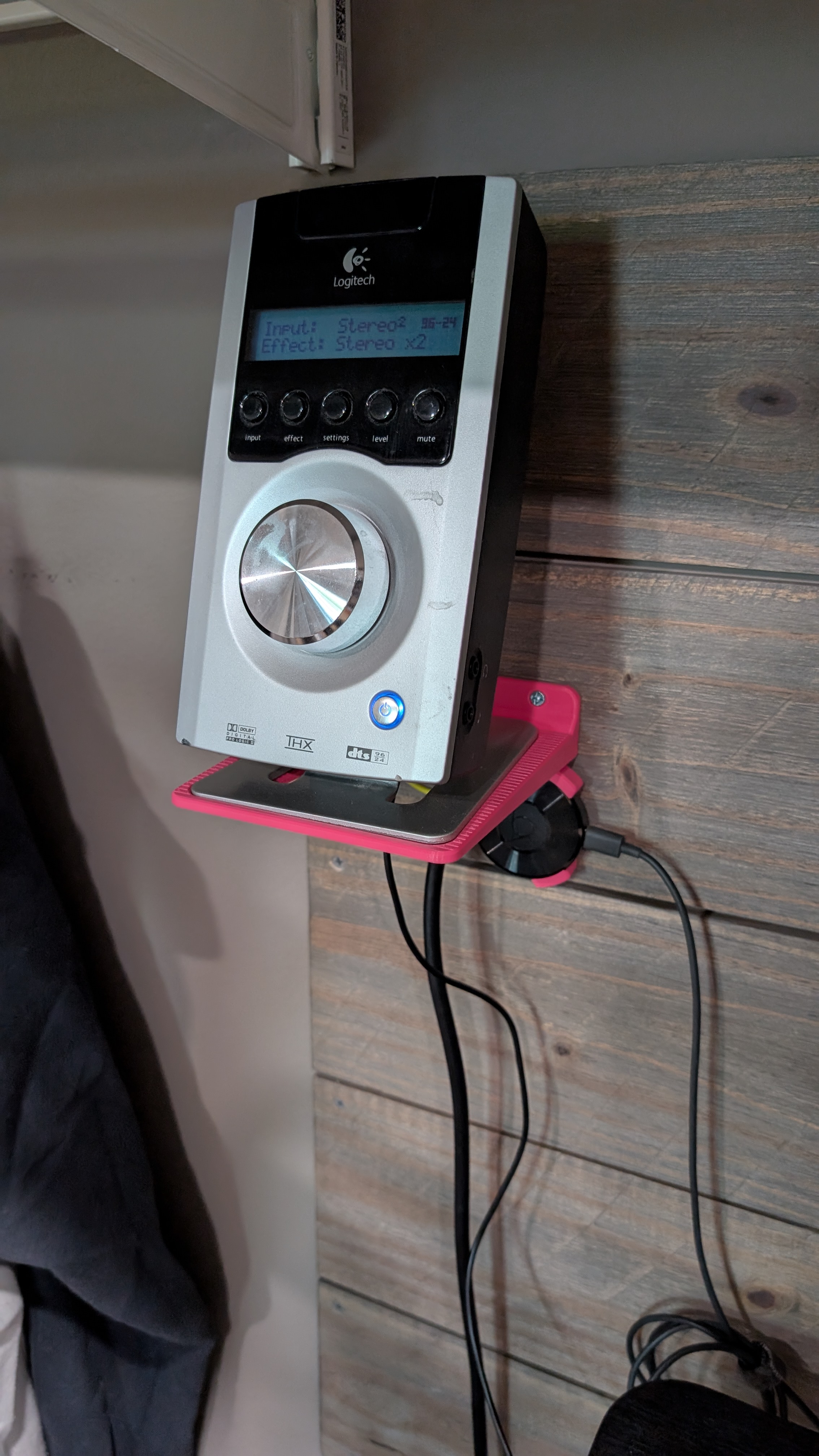 Z-5500 Control Wall Mount
