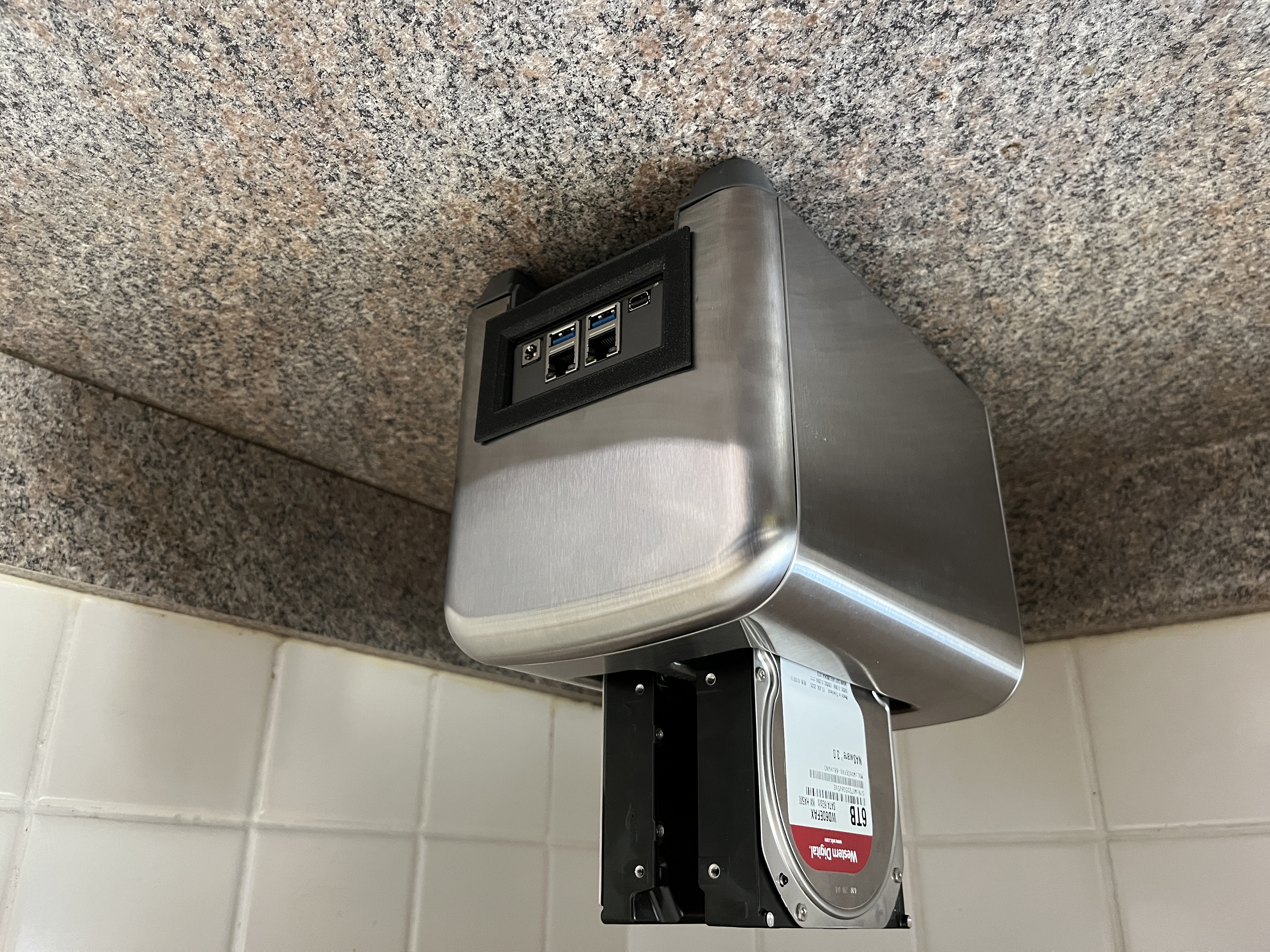 DataToaster 3000 - the Future of Kitchen Data Storage — miniatura 2