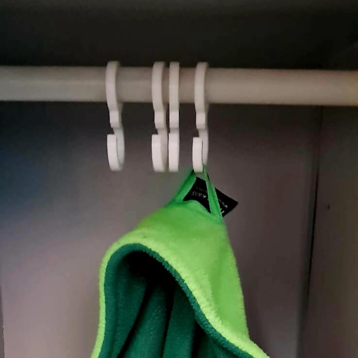 Hanger for a 22mm diameter pipe.