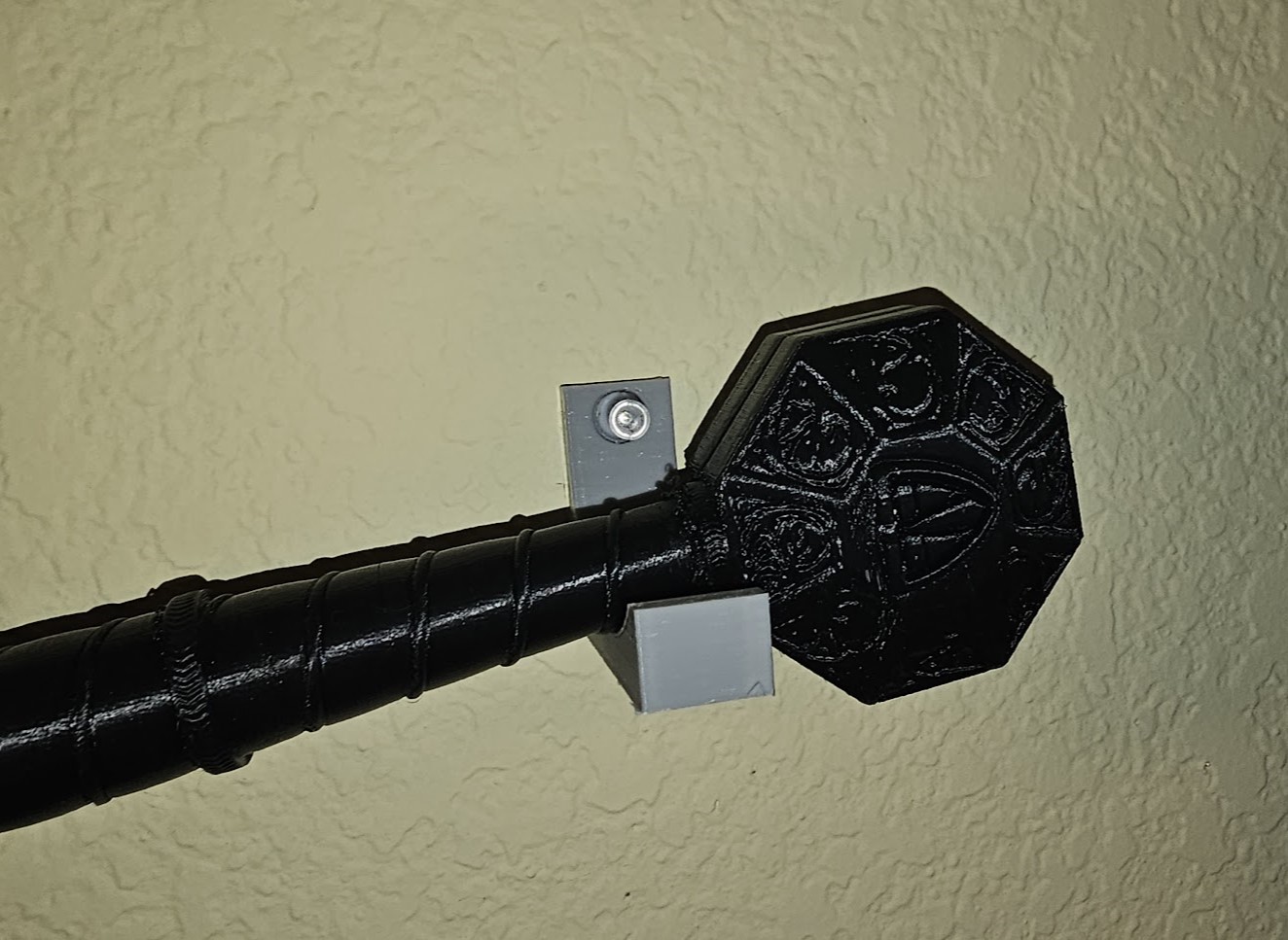 Miniatura 6 do modelo 3D Model Sword Wall Mount - Pushpin