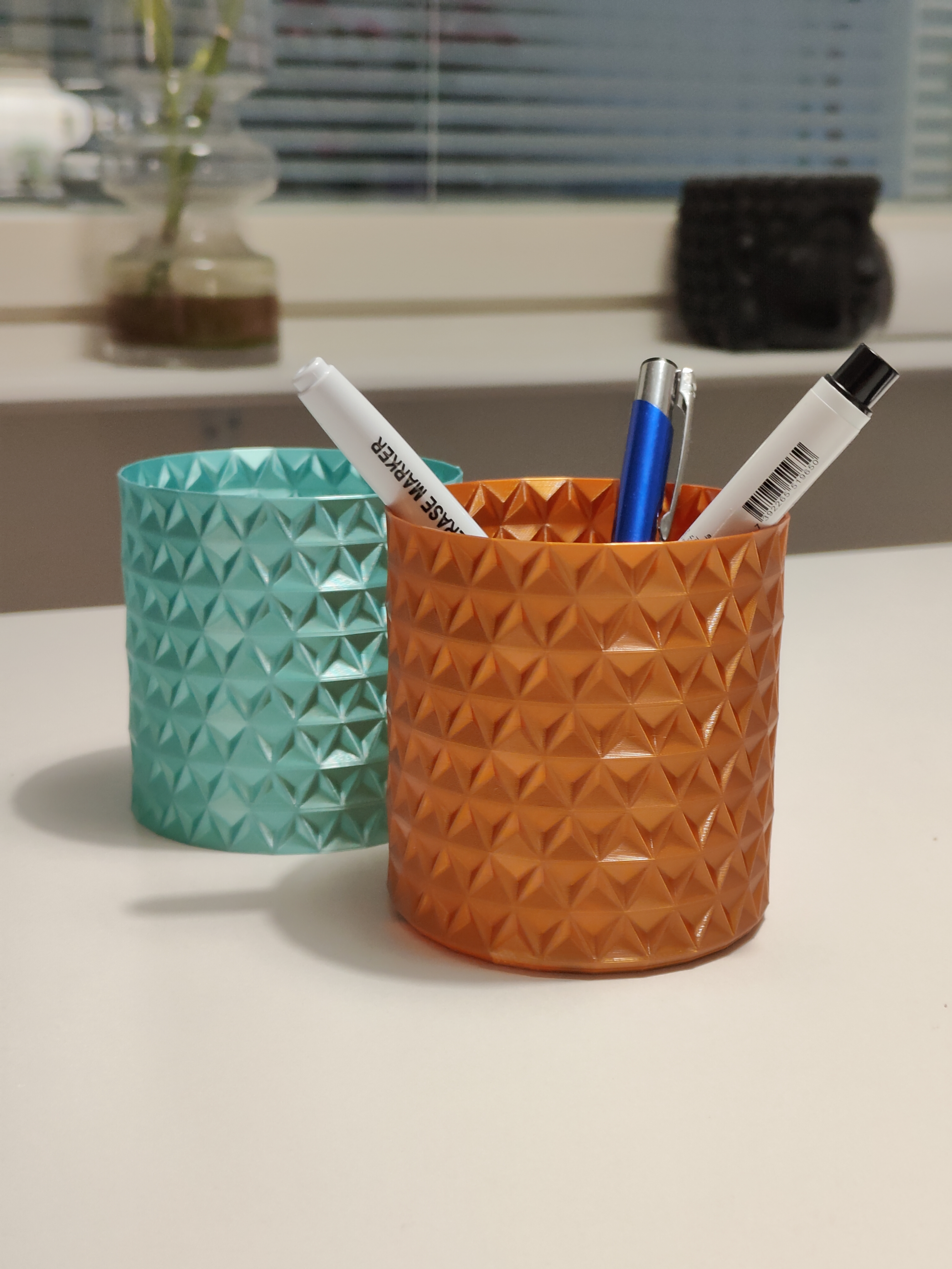 Polygon round cup