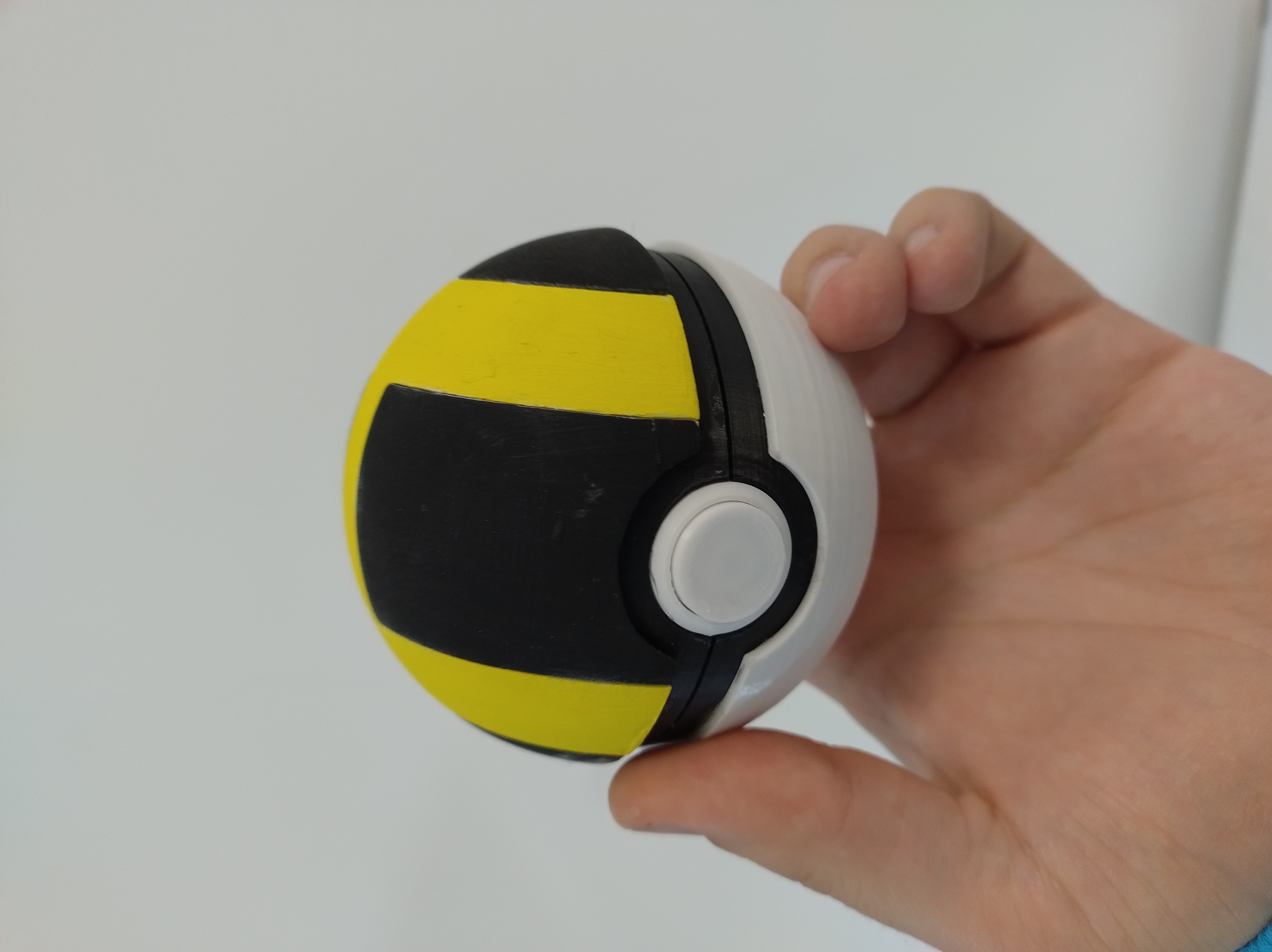 Ultraball with hinge (V1.6), functional button and insert for GBA, DS and 3DS cartridges 3D model
