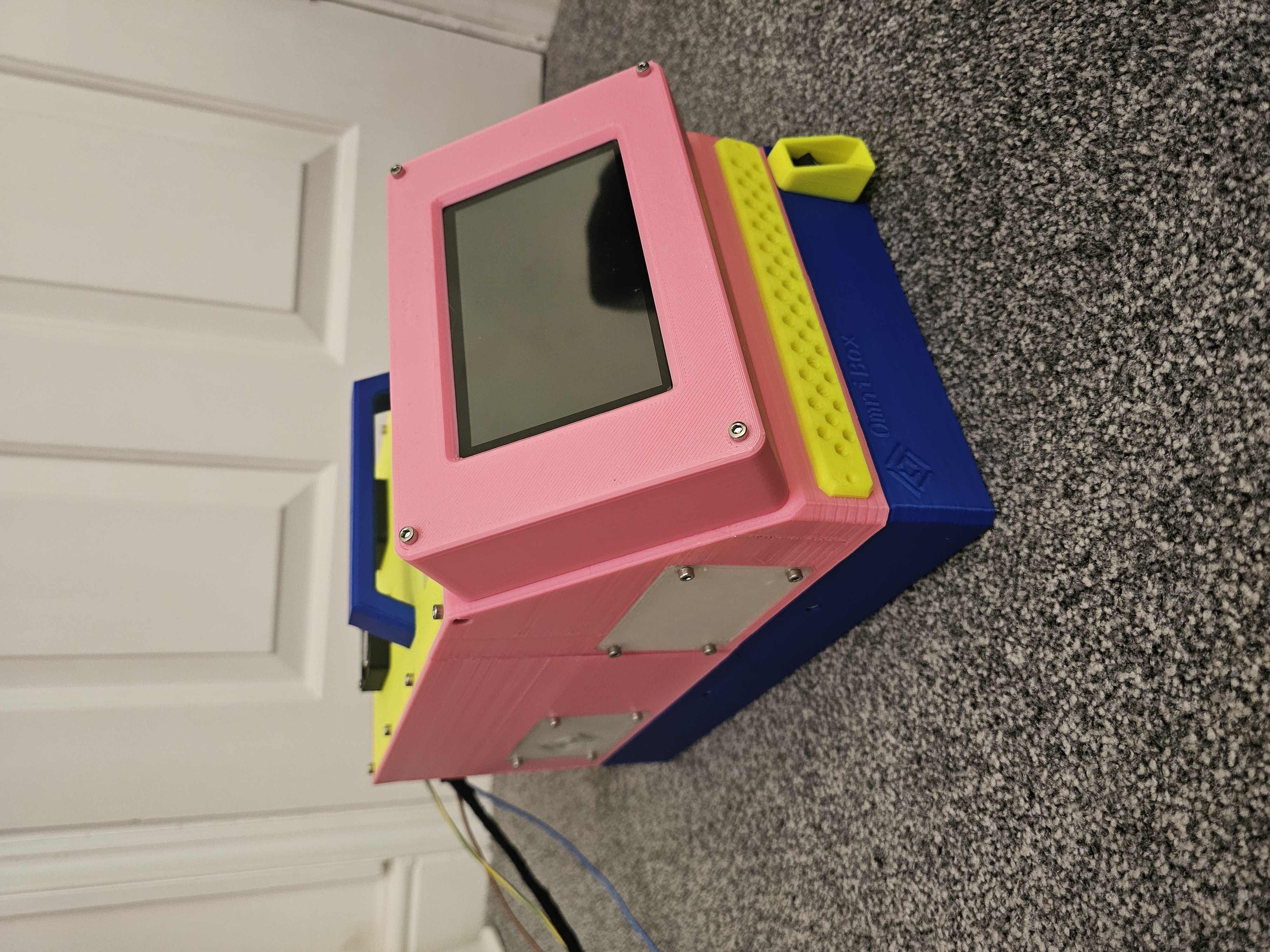 Omnibox BTT HDMI thicker panel