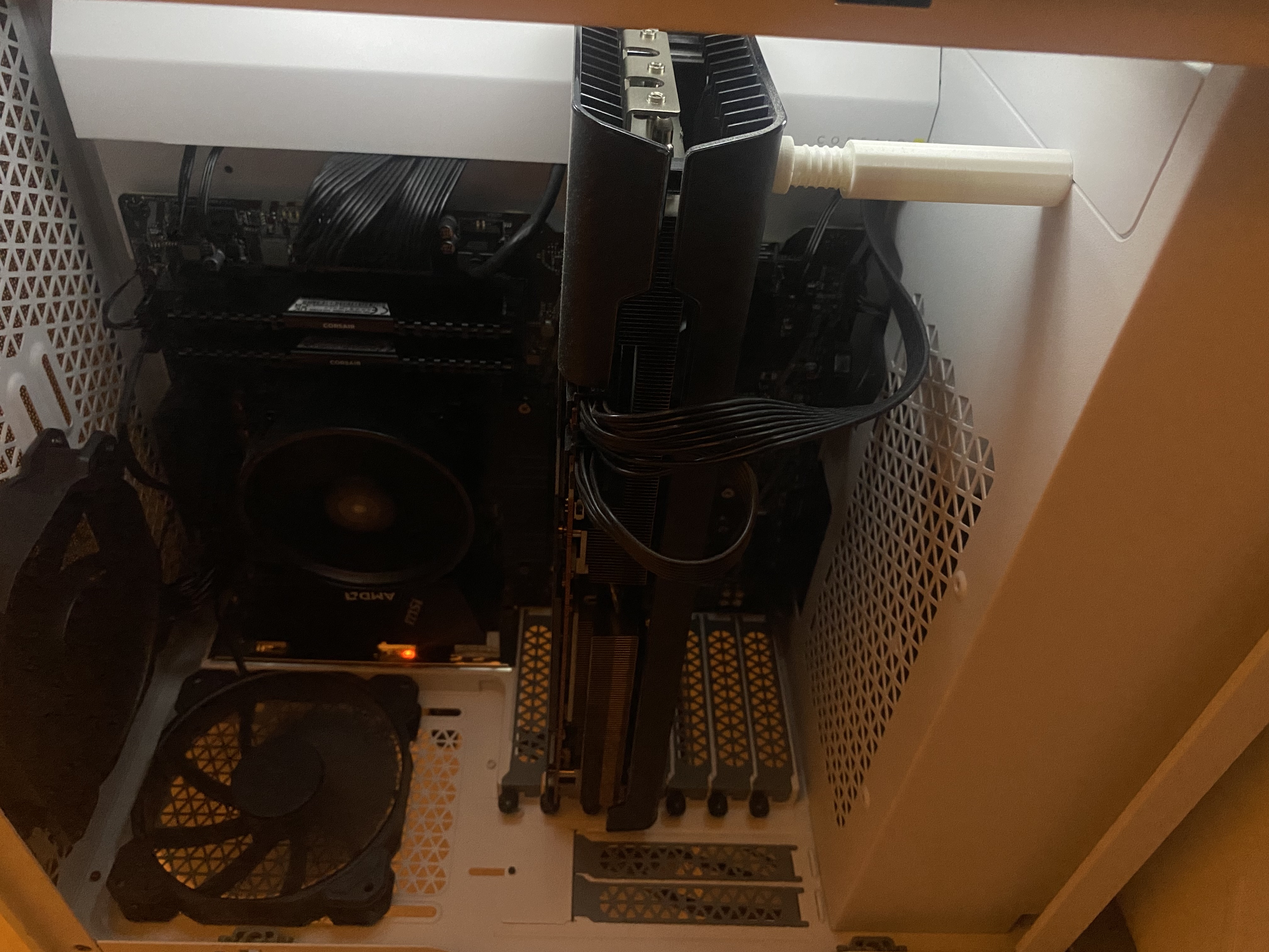 GPU Support (~60-90mm adjustable height)