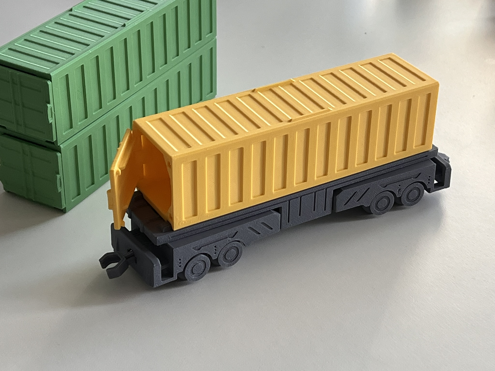 Flatcar Wagon with Container (Print in Place)