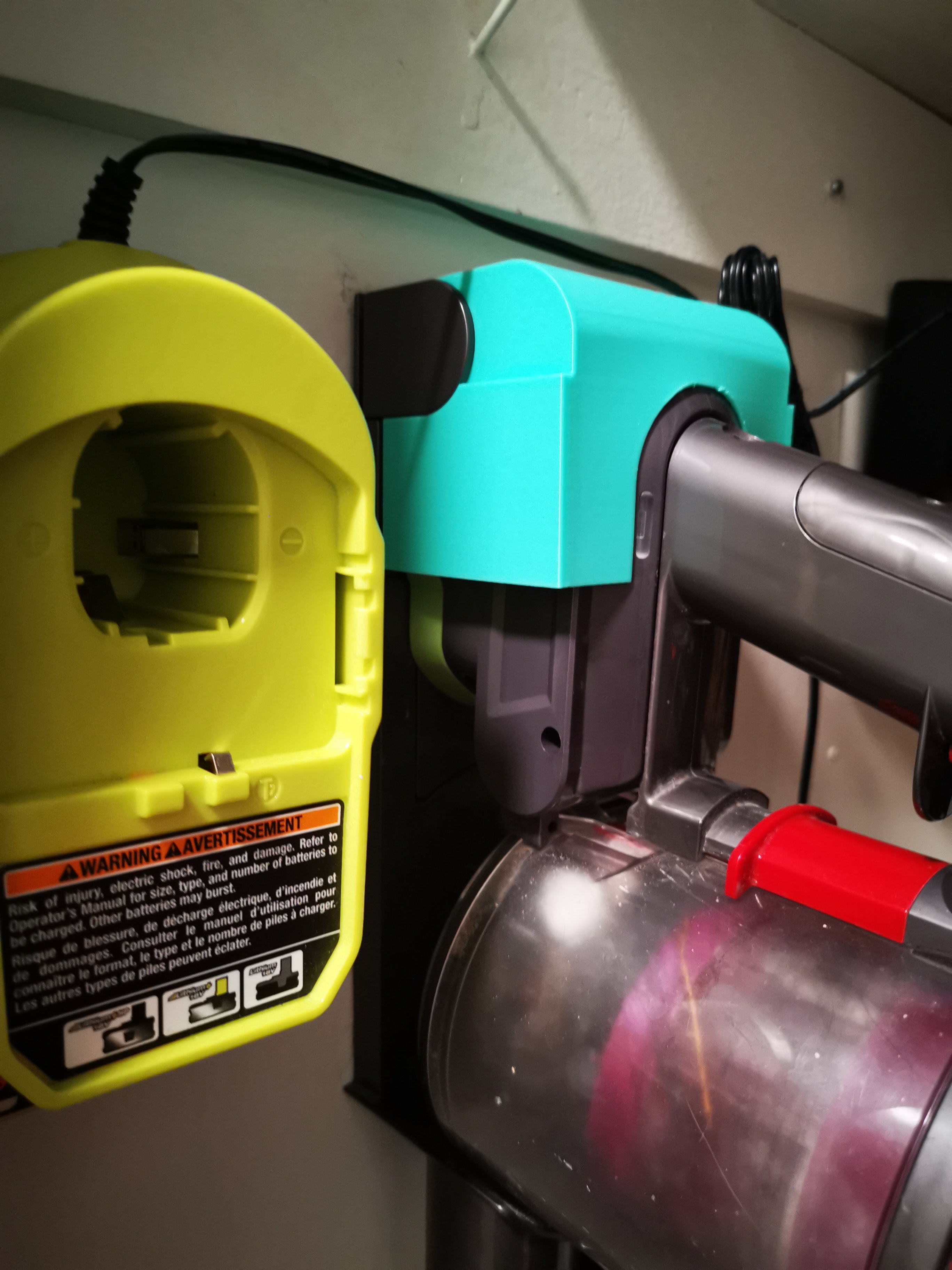 Dyson V6 Ryobi battery mod wall mount adapter