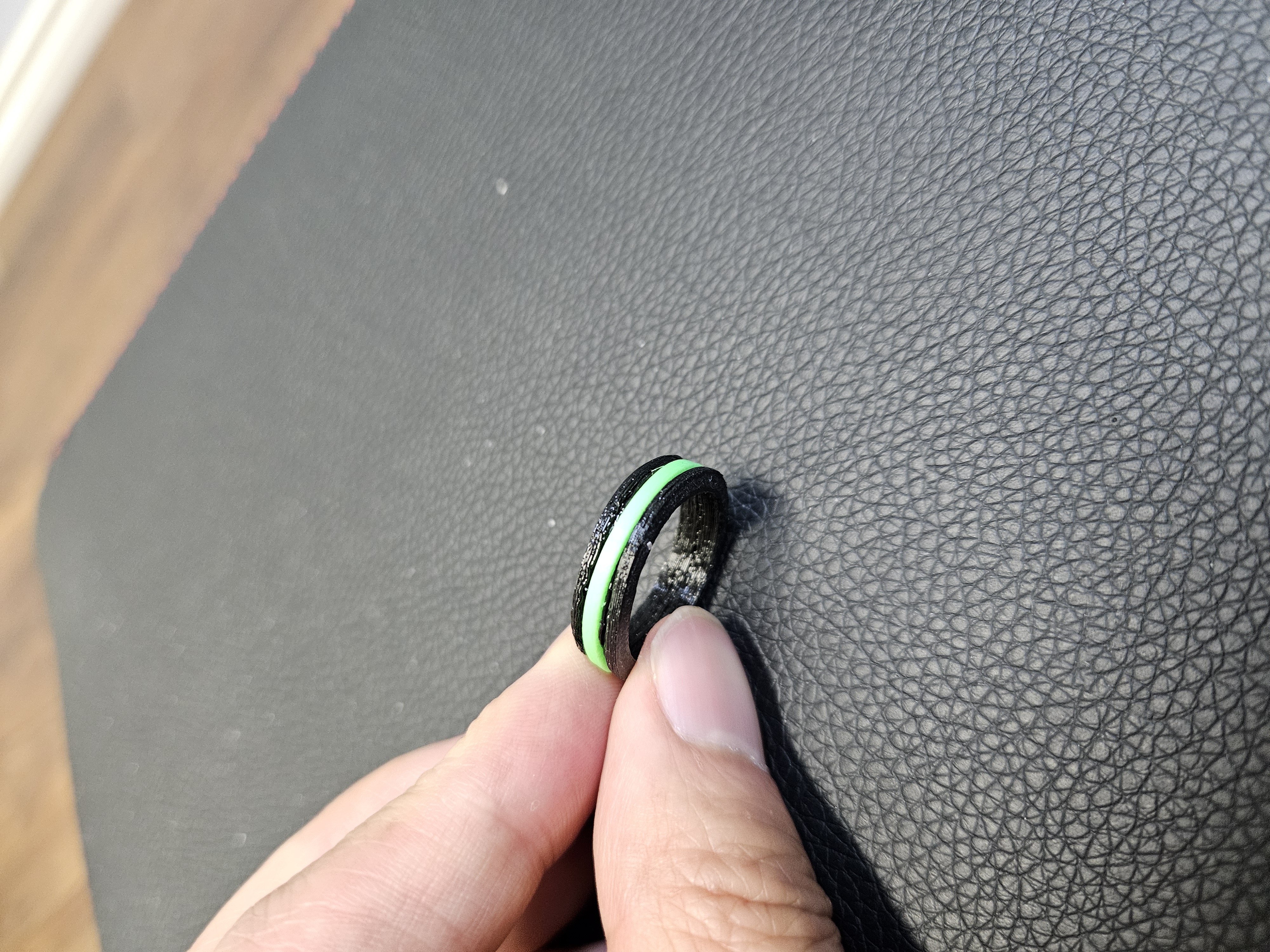 Miniatura 2 do modelo 3D Two-Tone TPU Ring