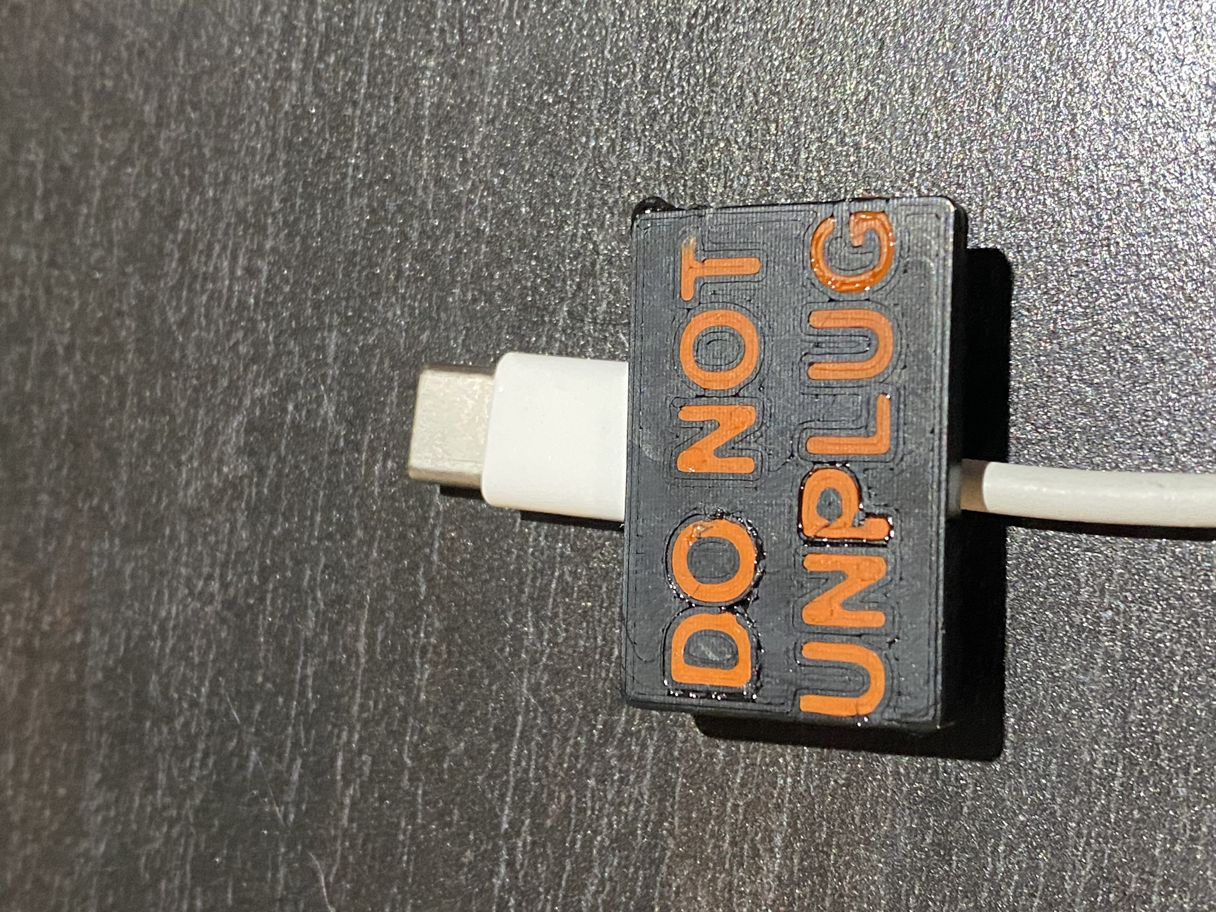 Do Not Unplug Sign (for cables)