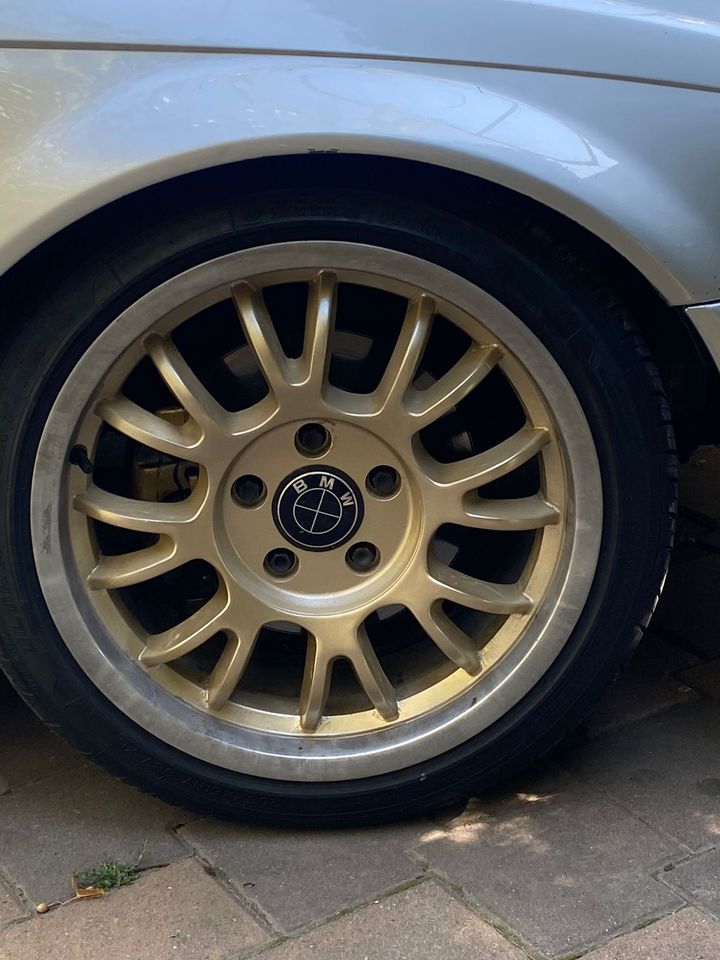 74 mm ila 64 mm jant amblem adaptör halkası (Sadece Plastik Aparattır!!!)