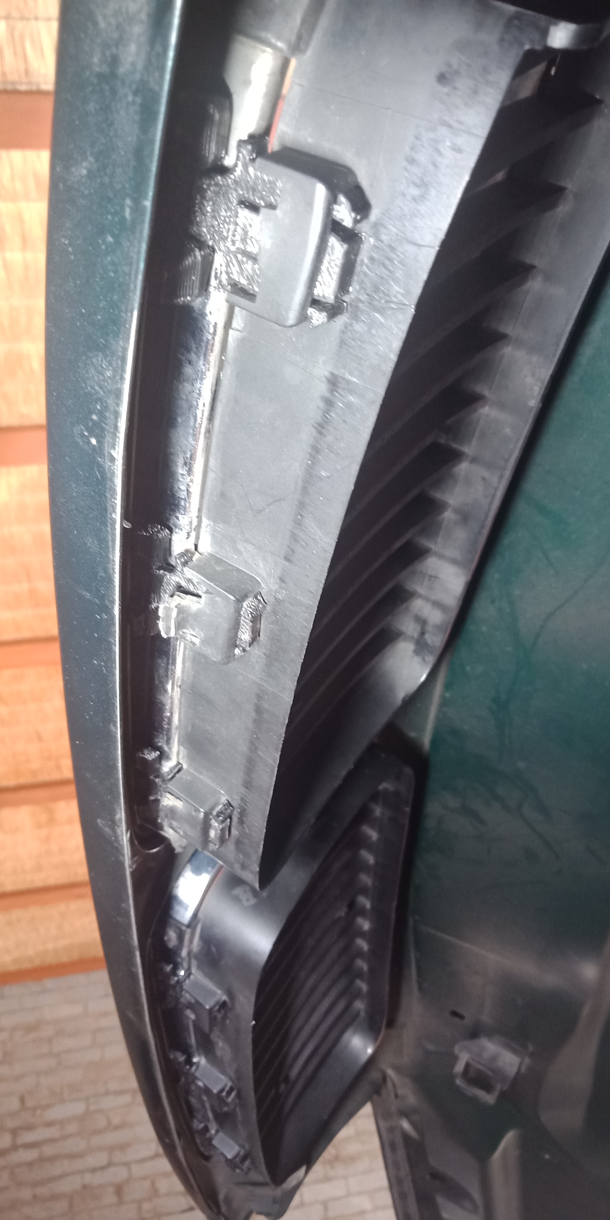 BMW kidney bean grill repair clips