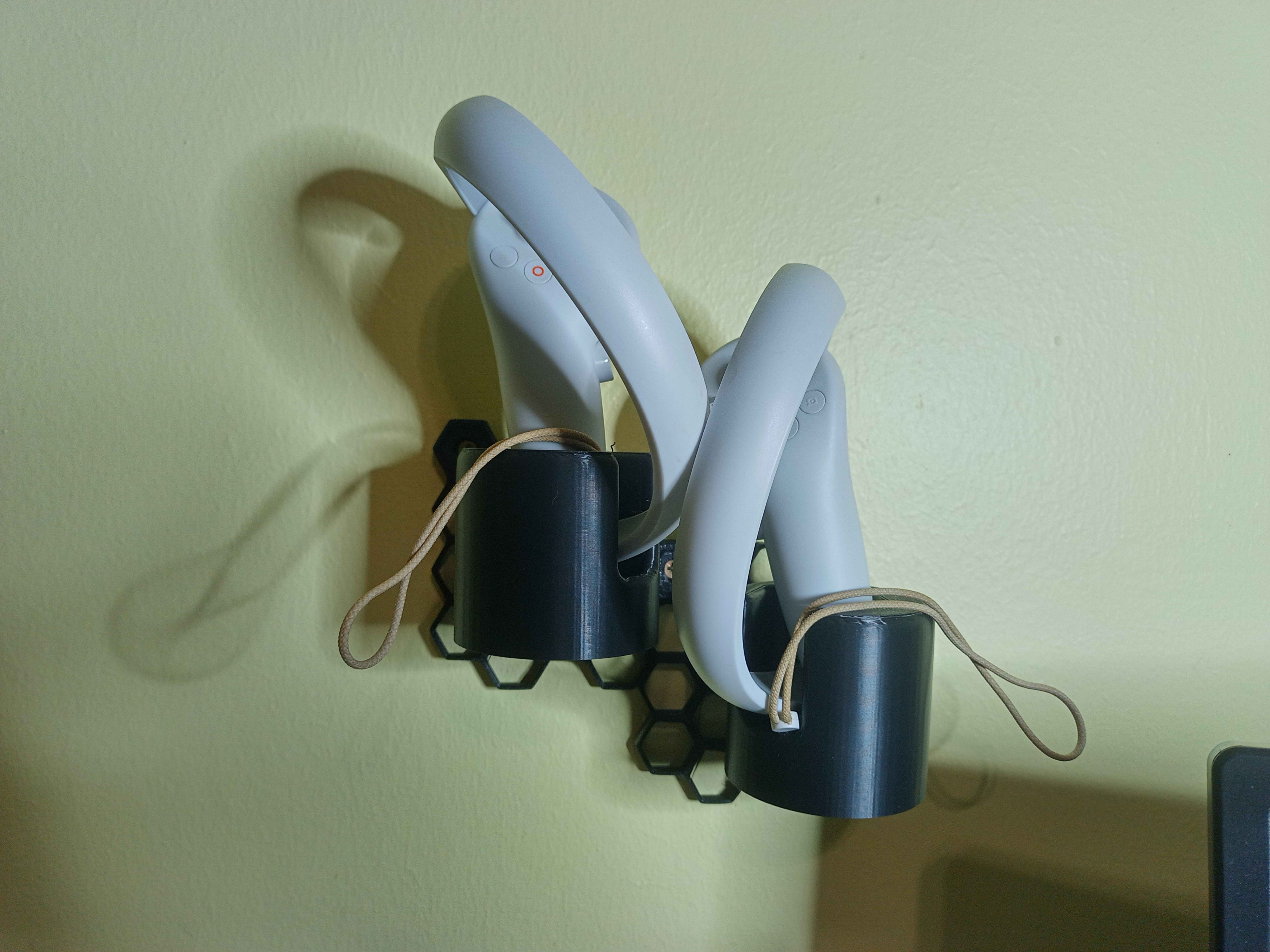 Honeycomb Storage wall mounts for Pico4 Controllers