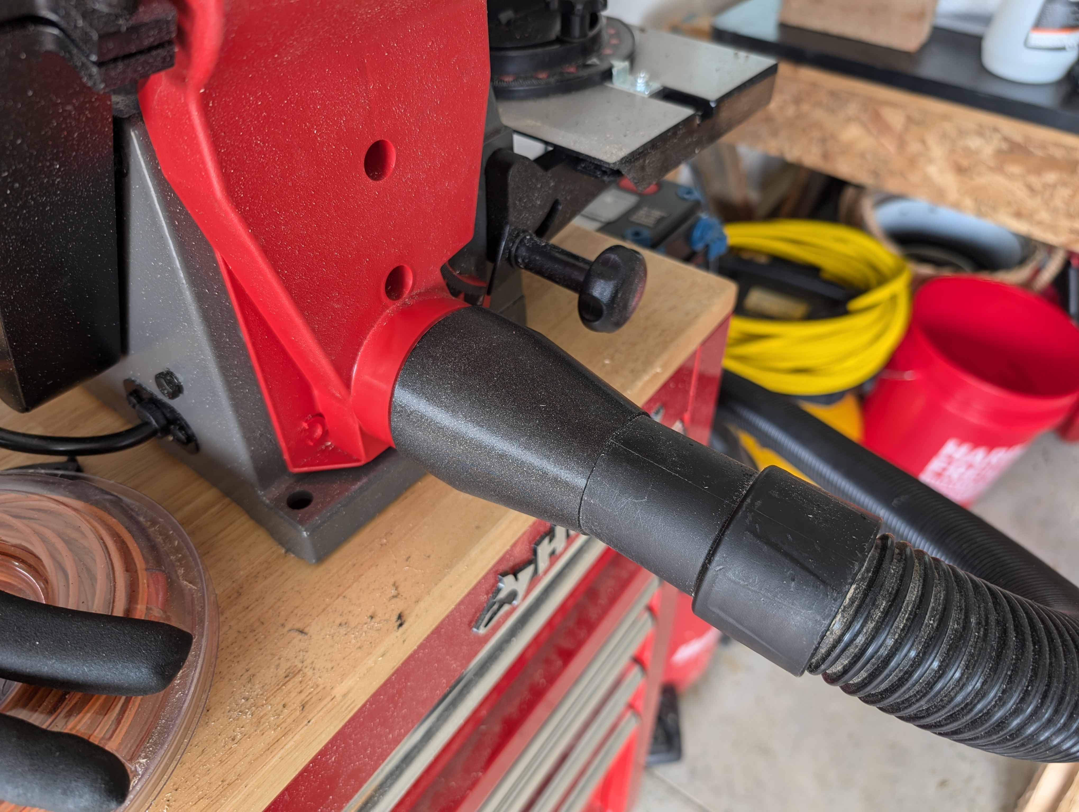 Bauer Shop Vac Adapter: 2.25in-1.75in