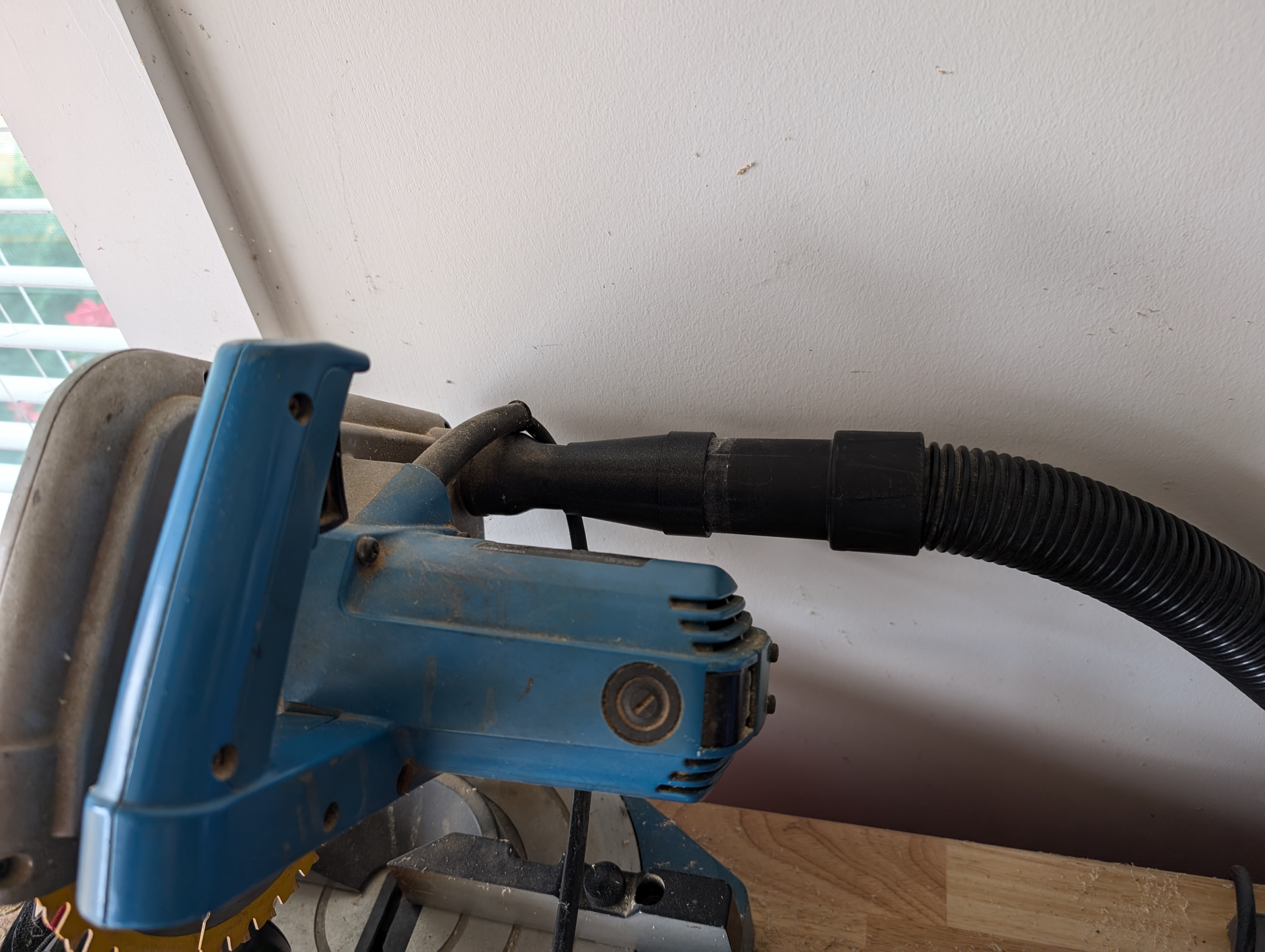 Bauer Shop Vac Adapter: 1.25in-1.75in