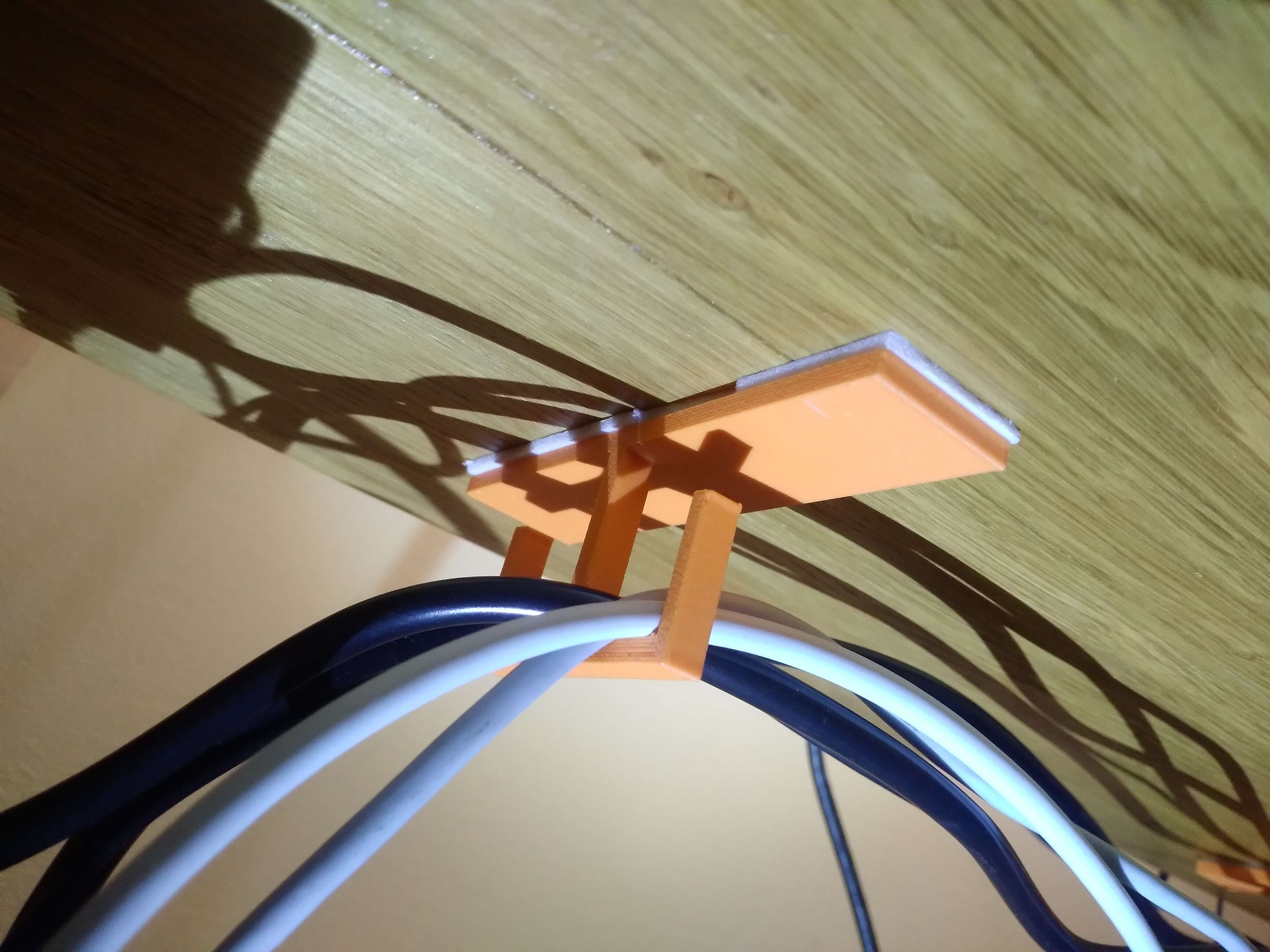Underdesk cable holder — miniatura 2