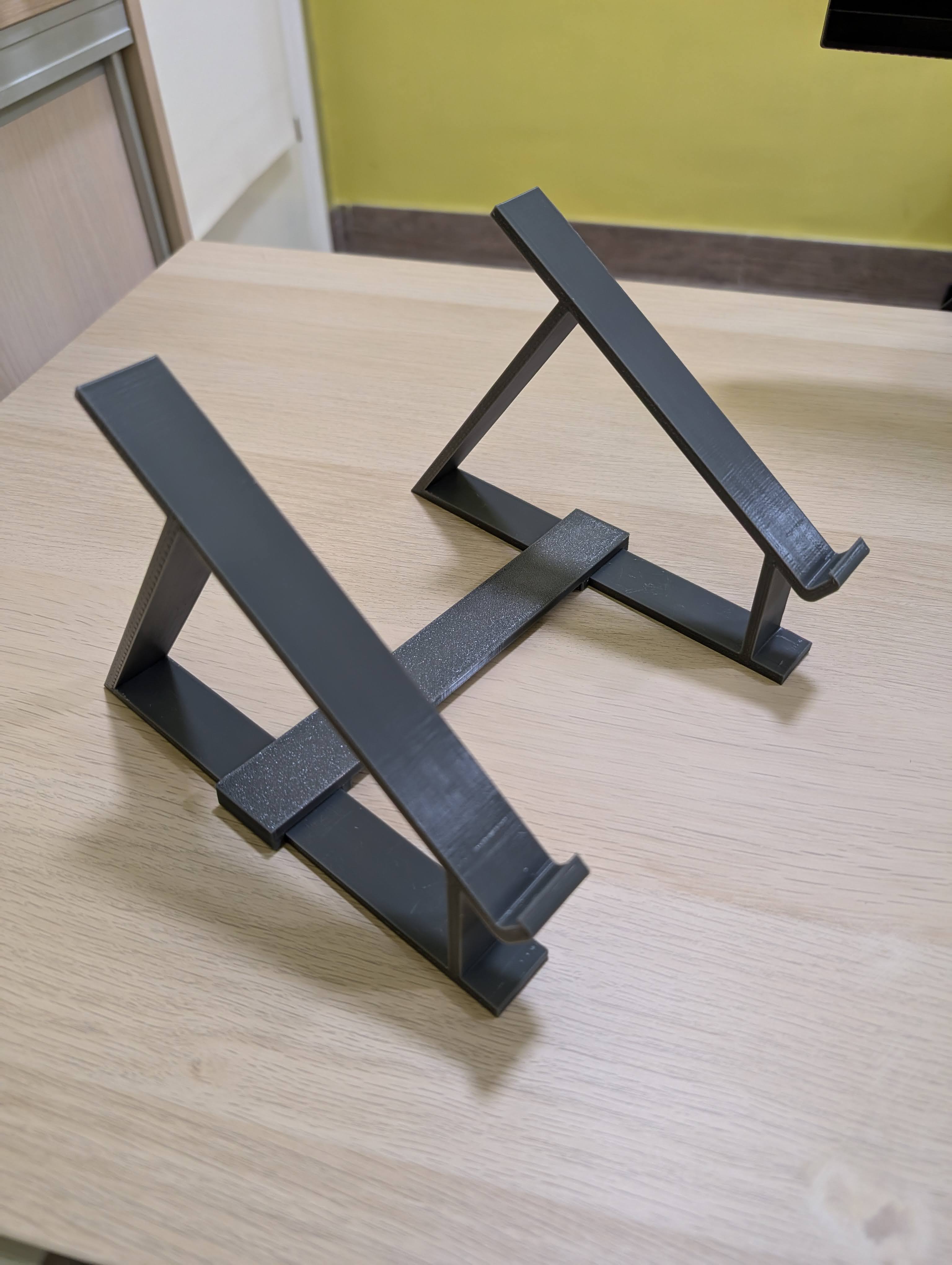 MacBook Pro stand