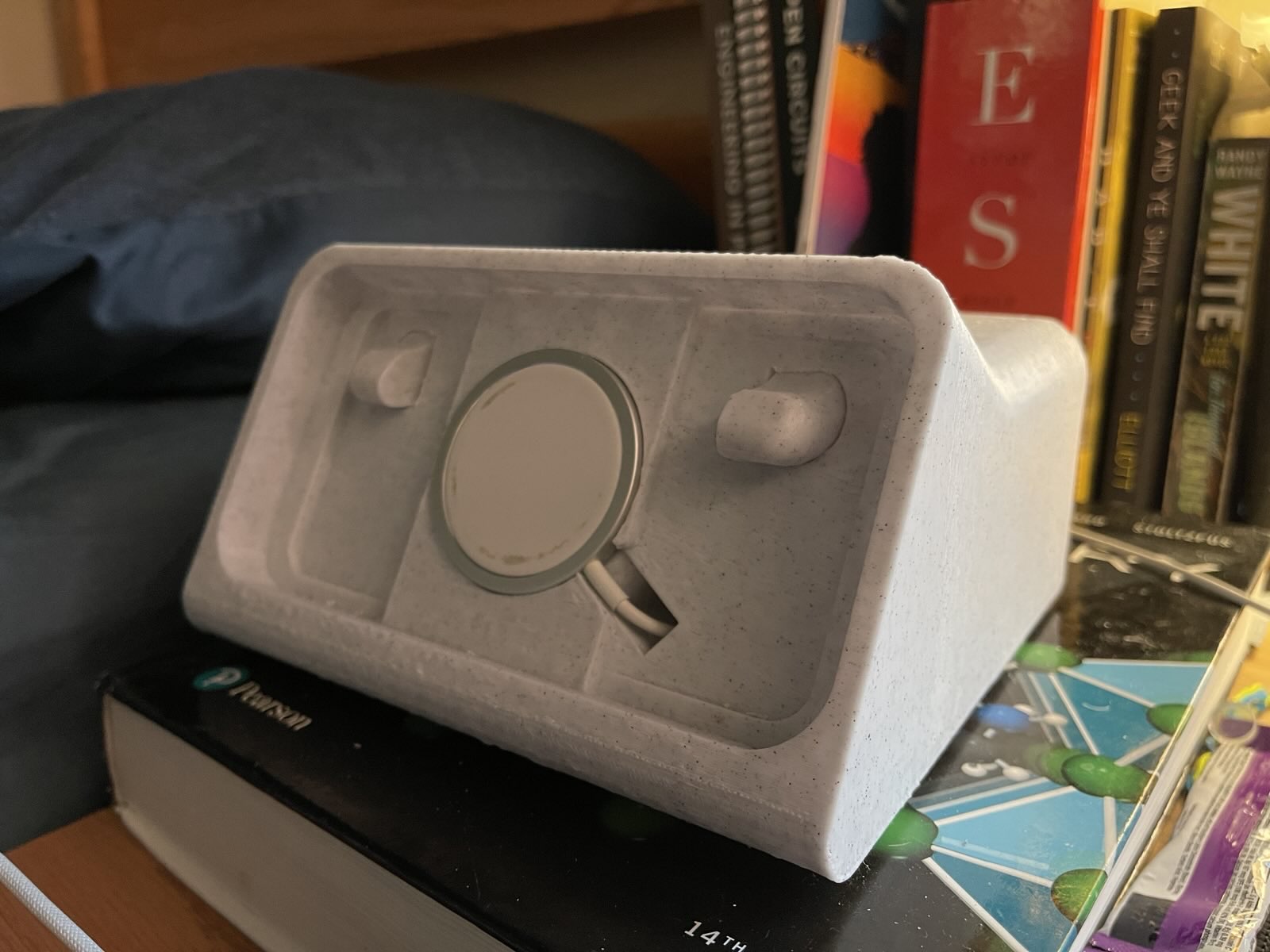 iphone 12 ProMax Standby Mode Dock  | ScottYu-Jan & OVERWERK