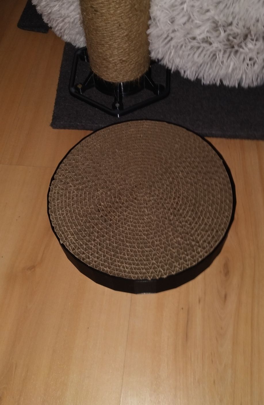Round Cat Scratching Post