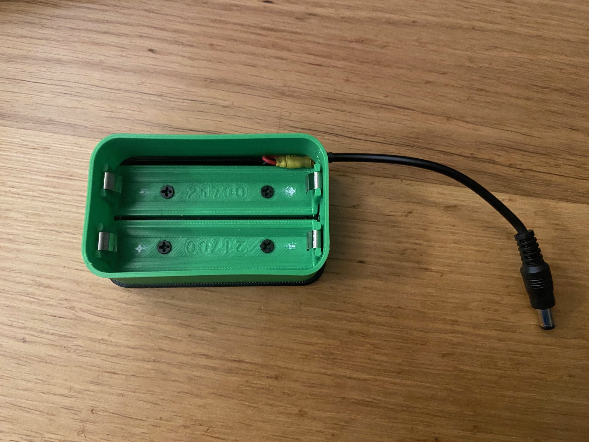 21700 2s box — thumbnail 2