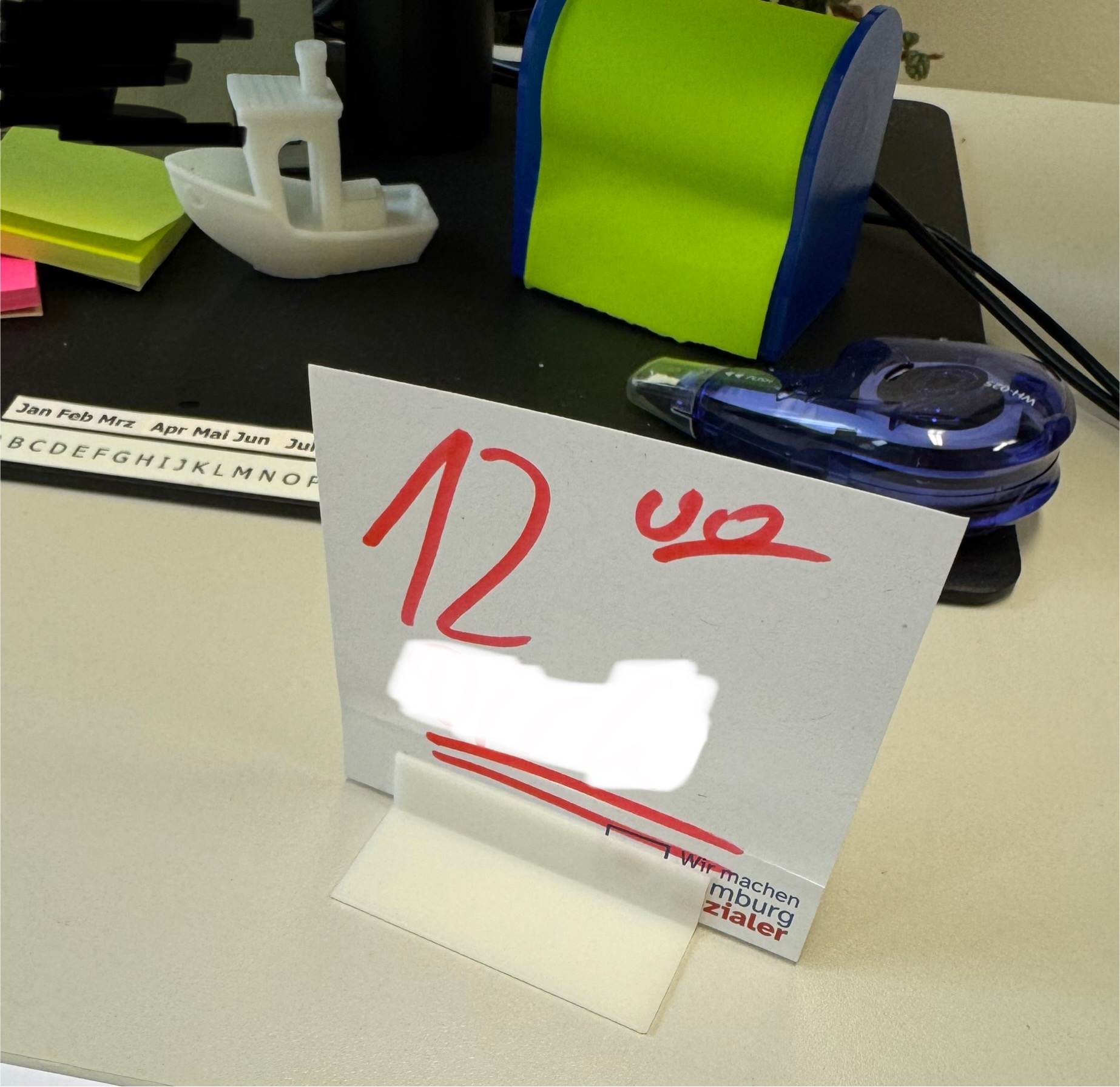 Miniatura 2 do modelo 3D Postcard-Display-Stand