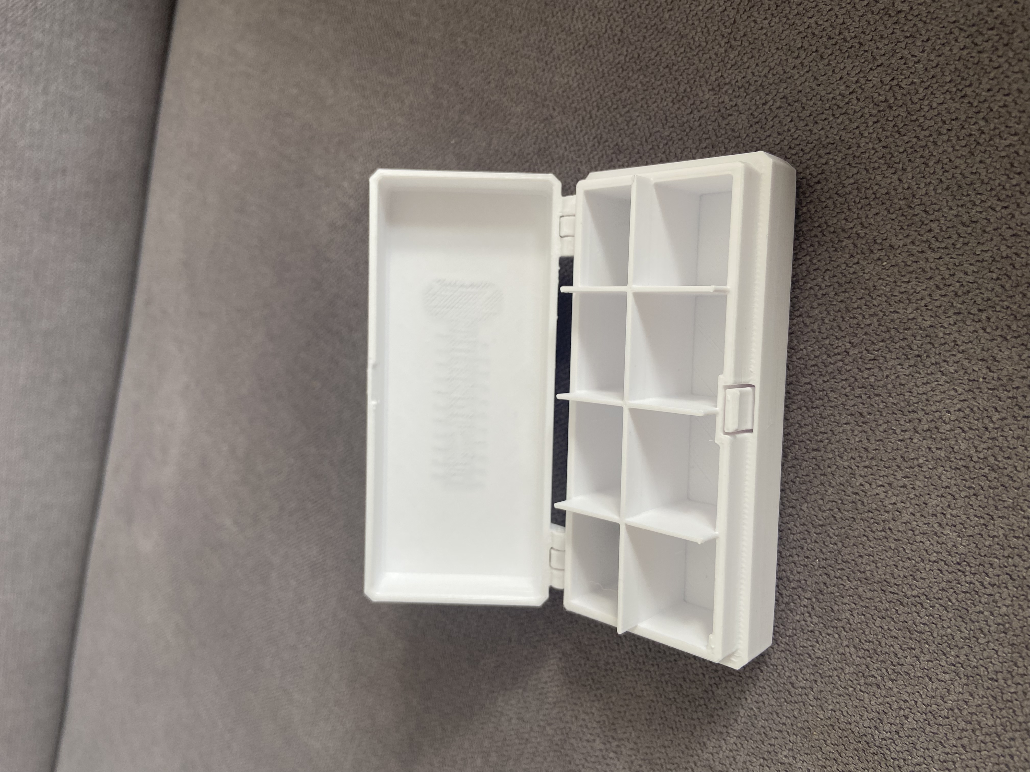 Small screws box - print in place